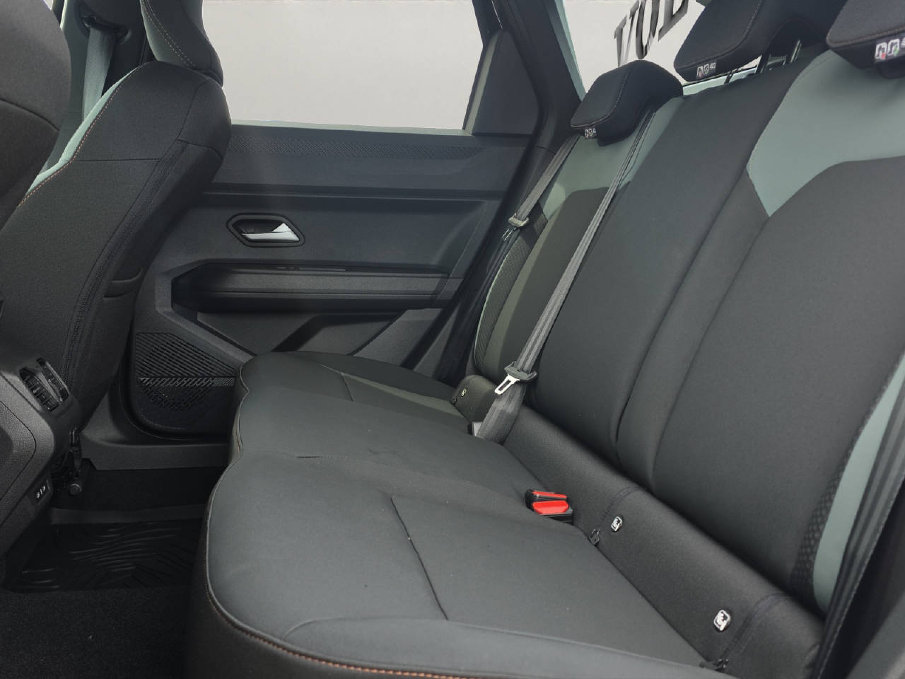 DACIA Bigster 1.2 Hybrid Extreme 4WD-image-9