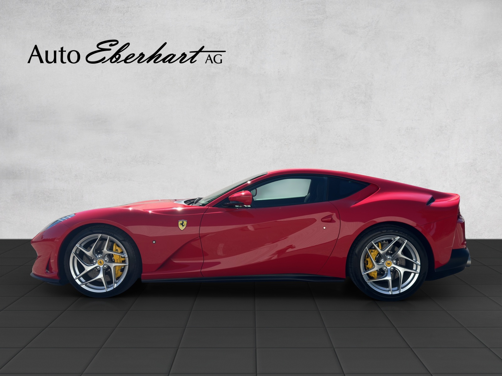 FERRARI 812 Superfast-showroom-element-2