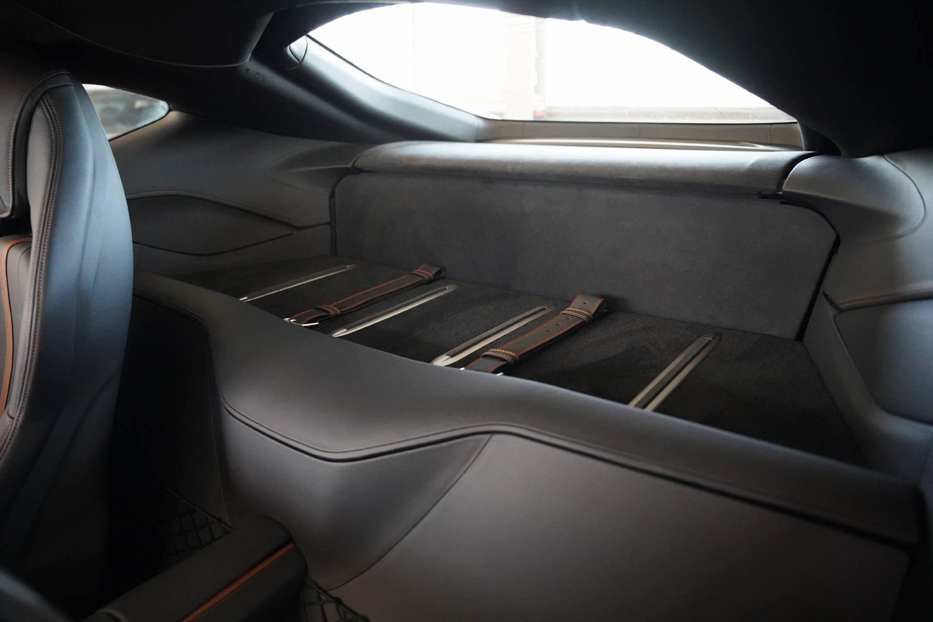 FERRARI 812 Superfast-image-10