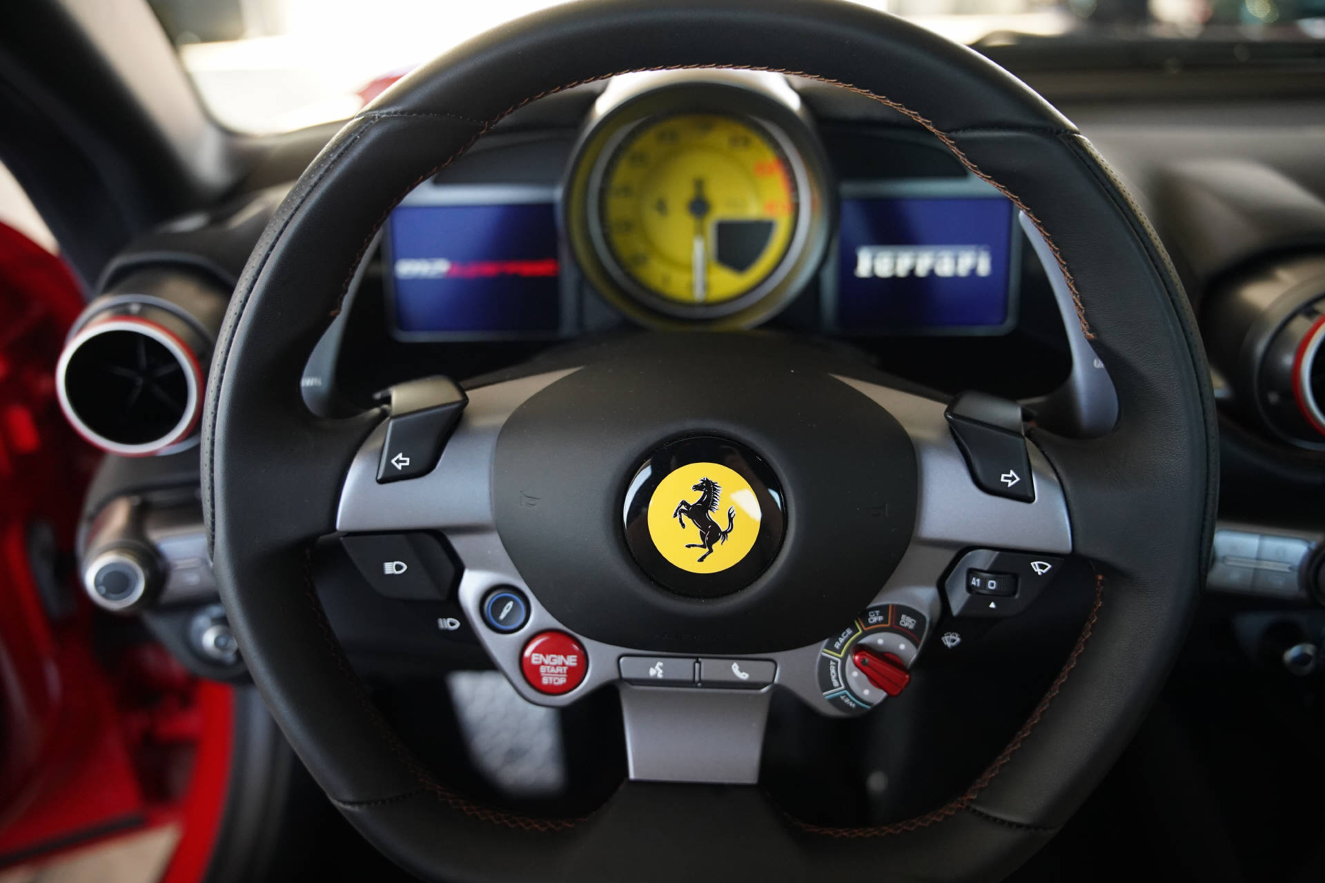 FERRARI 812 Superfast-image-12