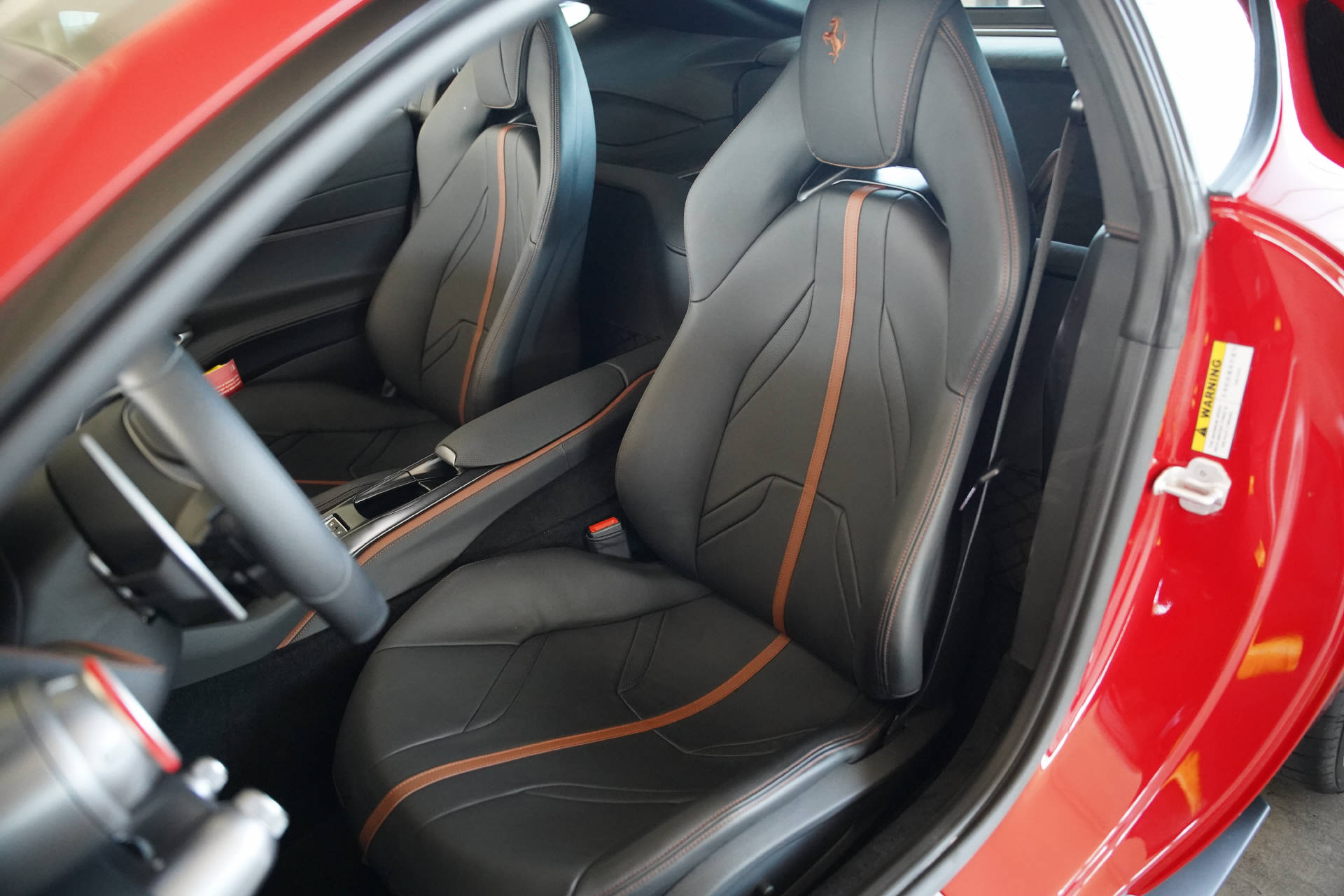 FERRARI 812 Superfast-image-9