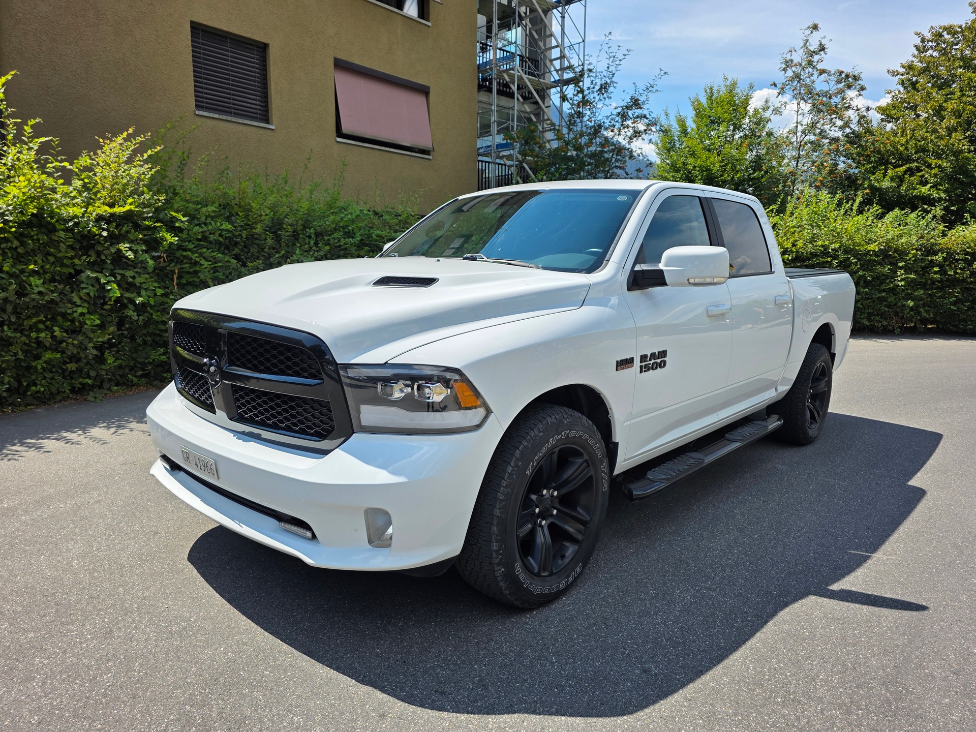 DODGE Dodge Ram 1500 Sport