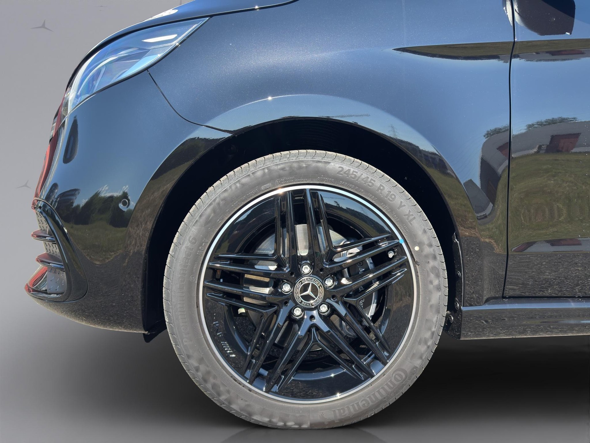MERCEDES-BENZ V 300 d Exclusive L SWISS EDITION 4MATIC-showroom-element-3