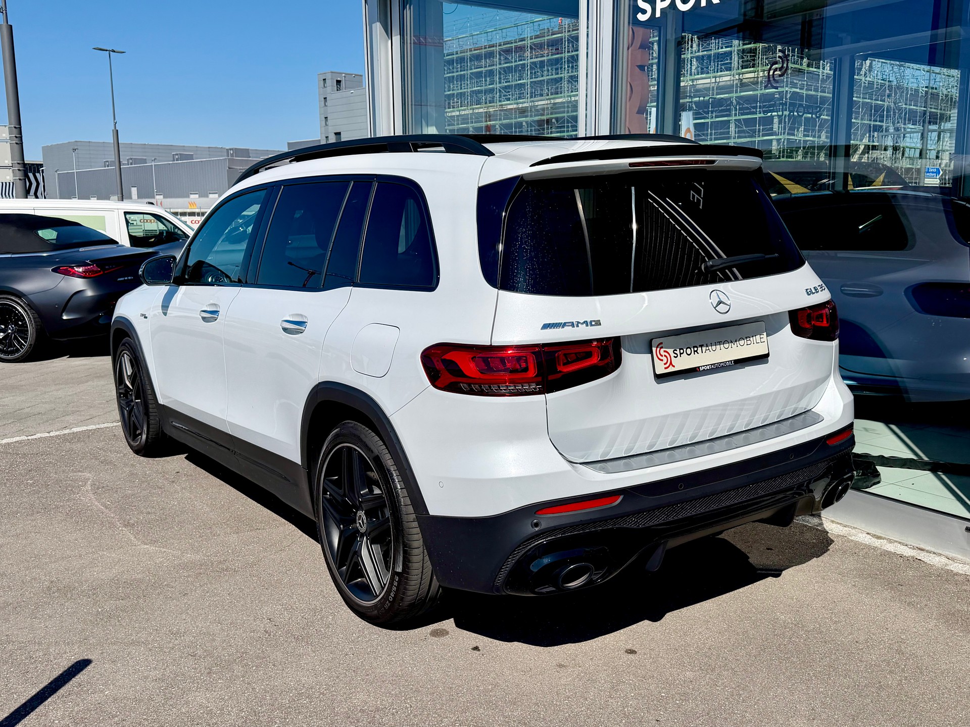 MERCEDES-BENZ GLB 35 AMG 4Matic 8G-Tronic-image-8