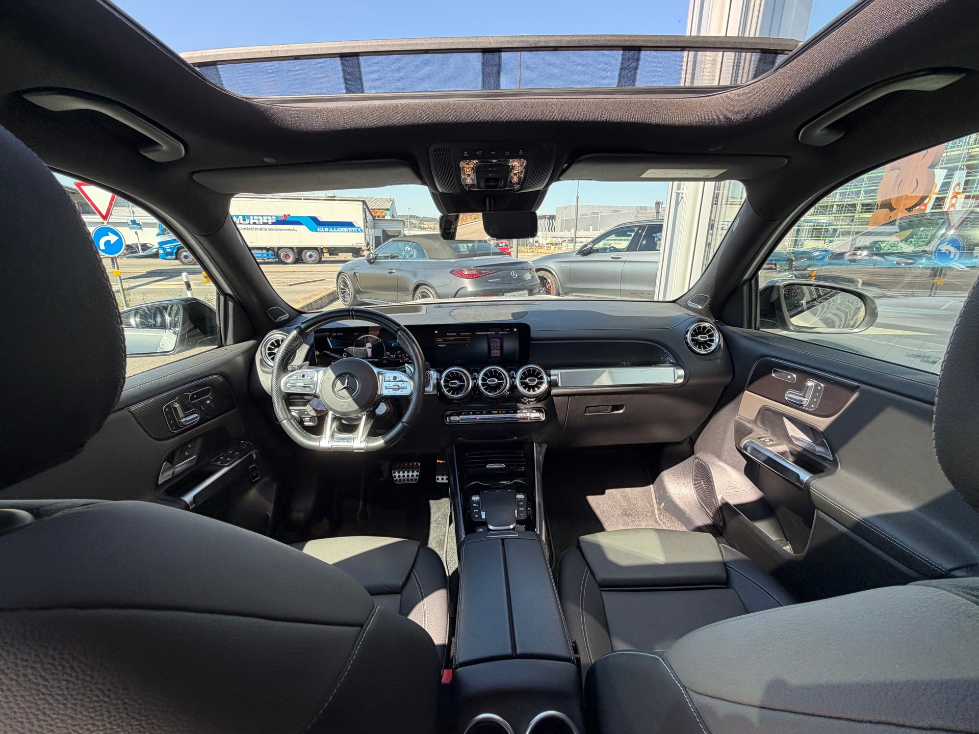 MERCEDES-BENZ GLB 35 AMG 4Matic 8G-Tronic-image-14