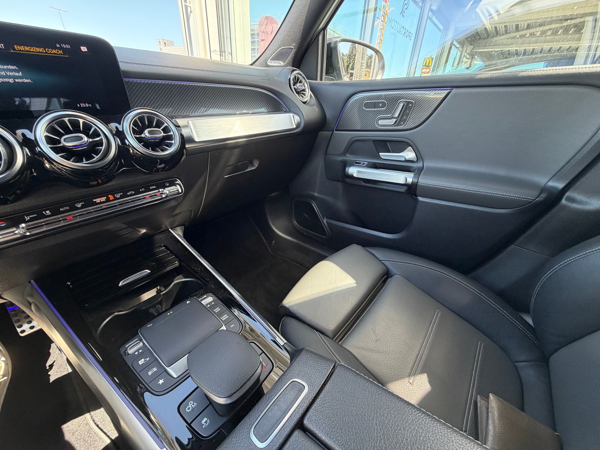MERCEDES-BENZ GLB 35 AMG 4Matic 8G-Tronic-image-31