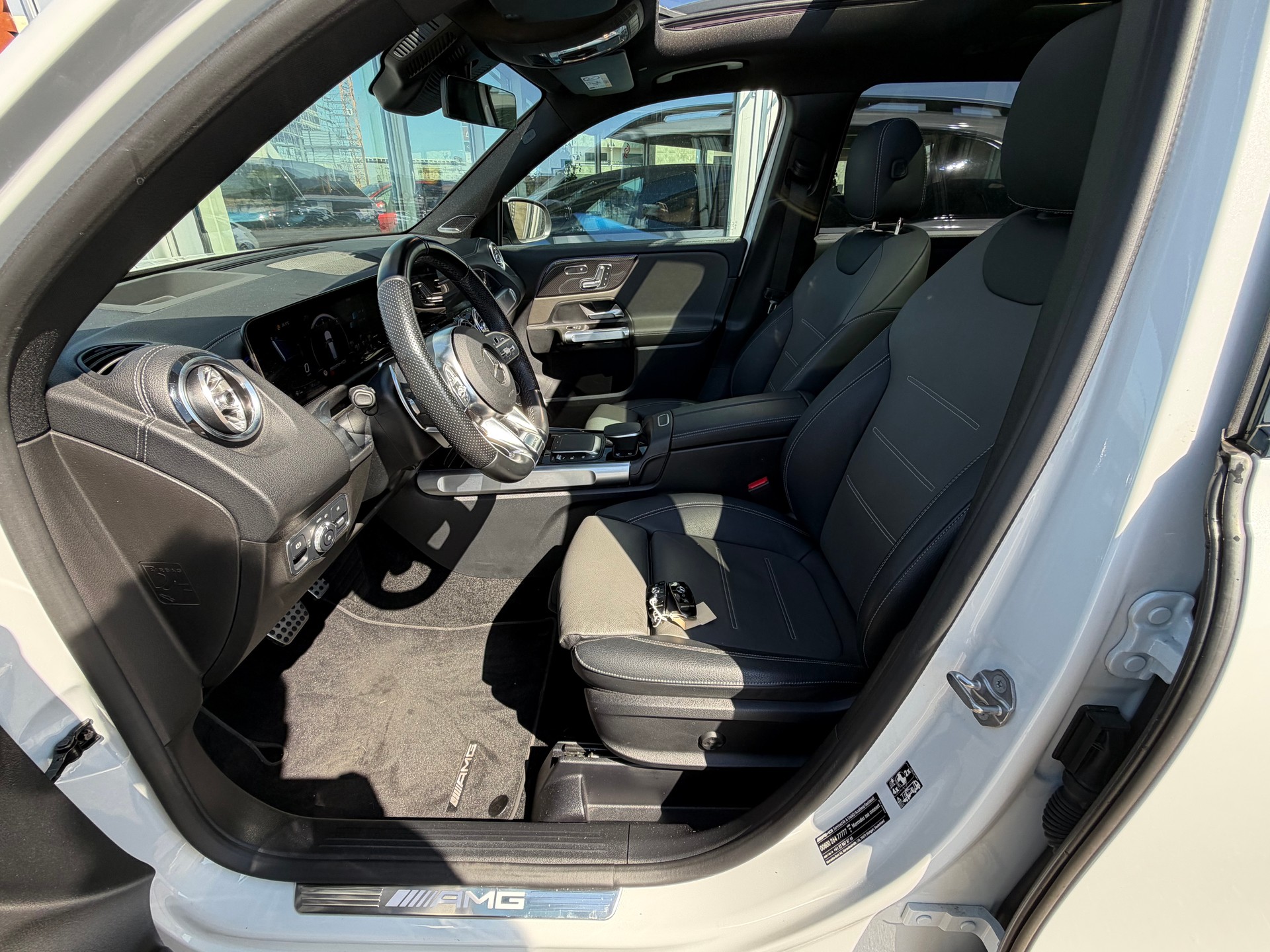 MERCEDES-BENZ GLB 35 AMG 4Matic 8G-Tronic-image-15