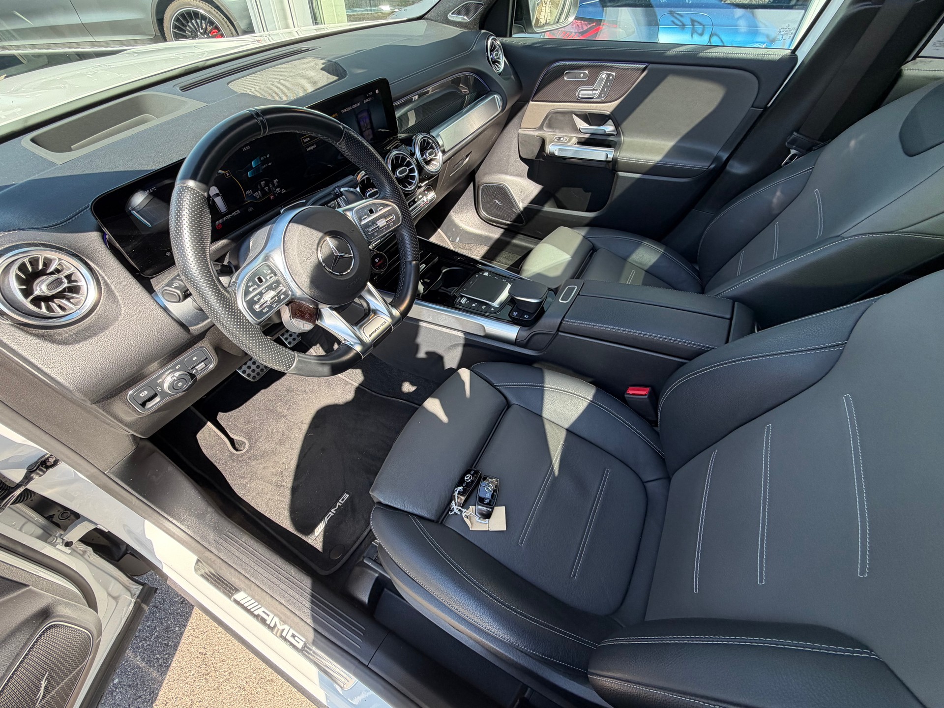 MERCEDES-BENZ GLB 35 AMG 4Matic 8G-Tronic-image-16