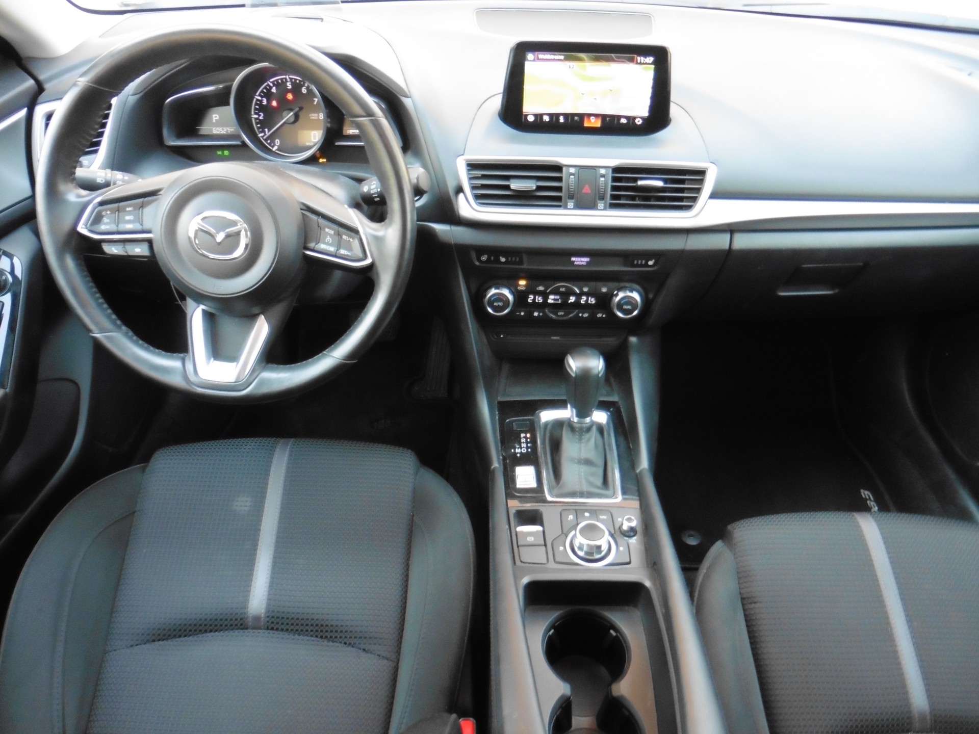 MAZDA 3 SKYACTIV-G 120 Revolution Automat-image-13
