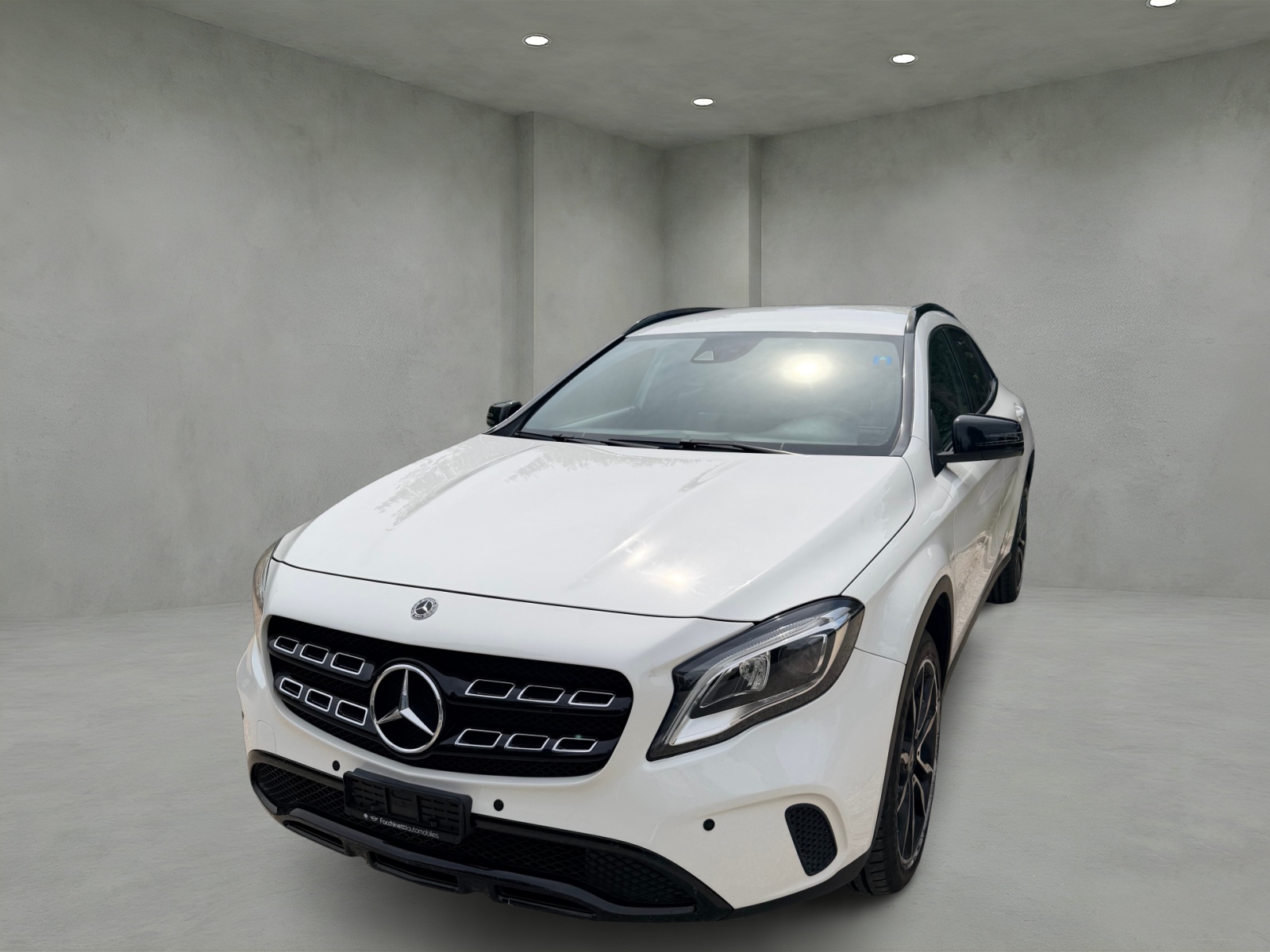 MERCEDES-BENZ GLA 200 AMG Line 7G-DCT-showroom-element-1
