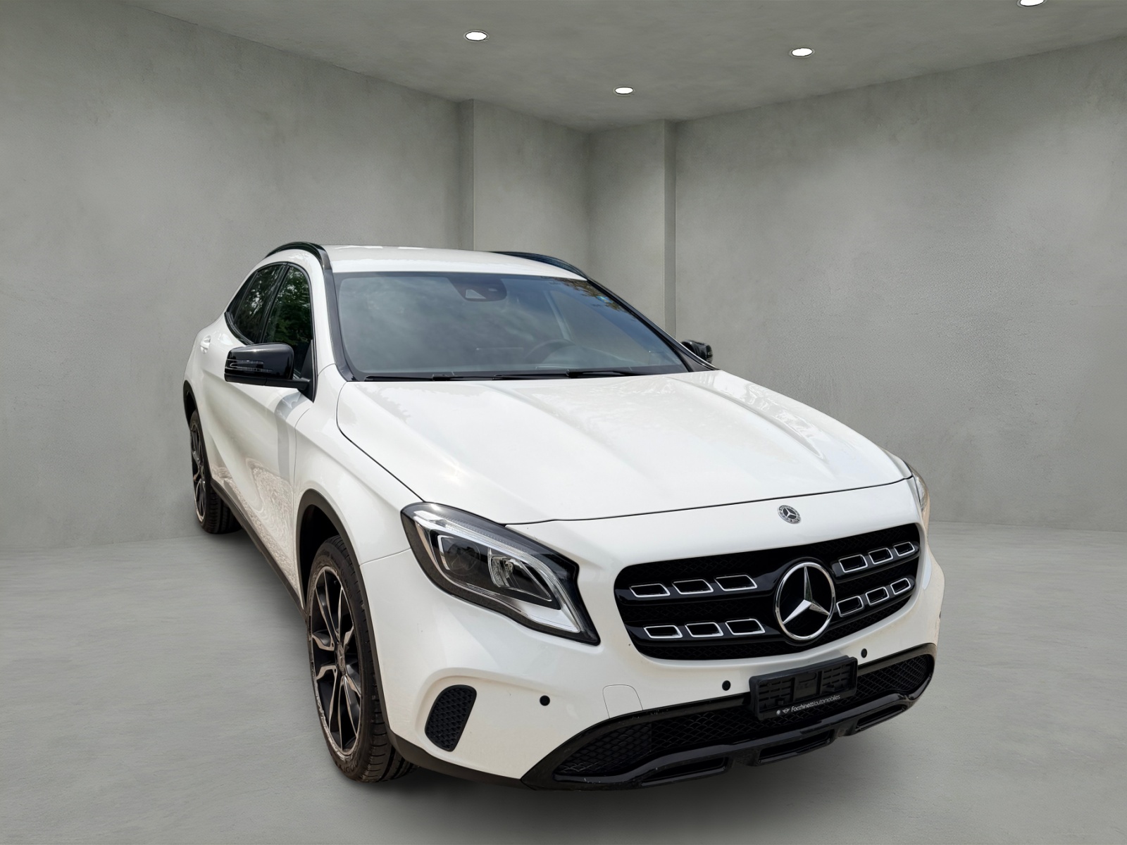 MERCEDES-BENZ GLA 200 AMG Line 7G-DCT