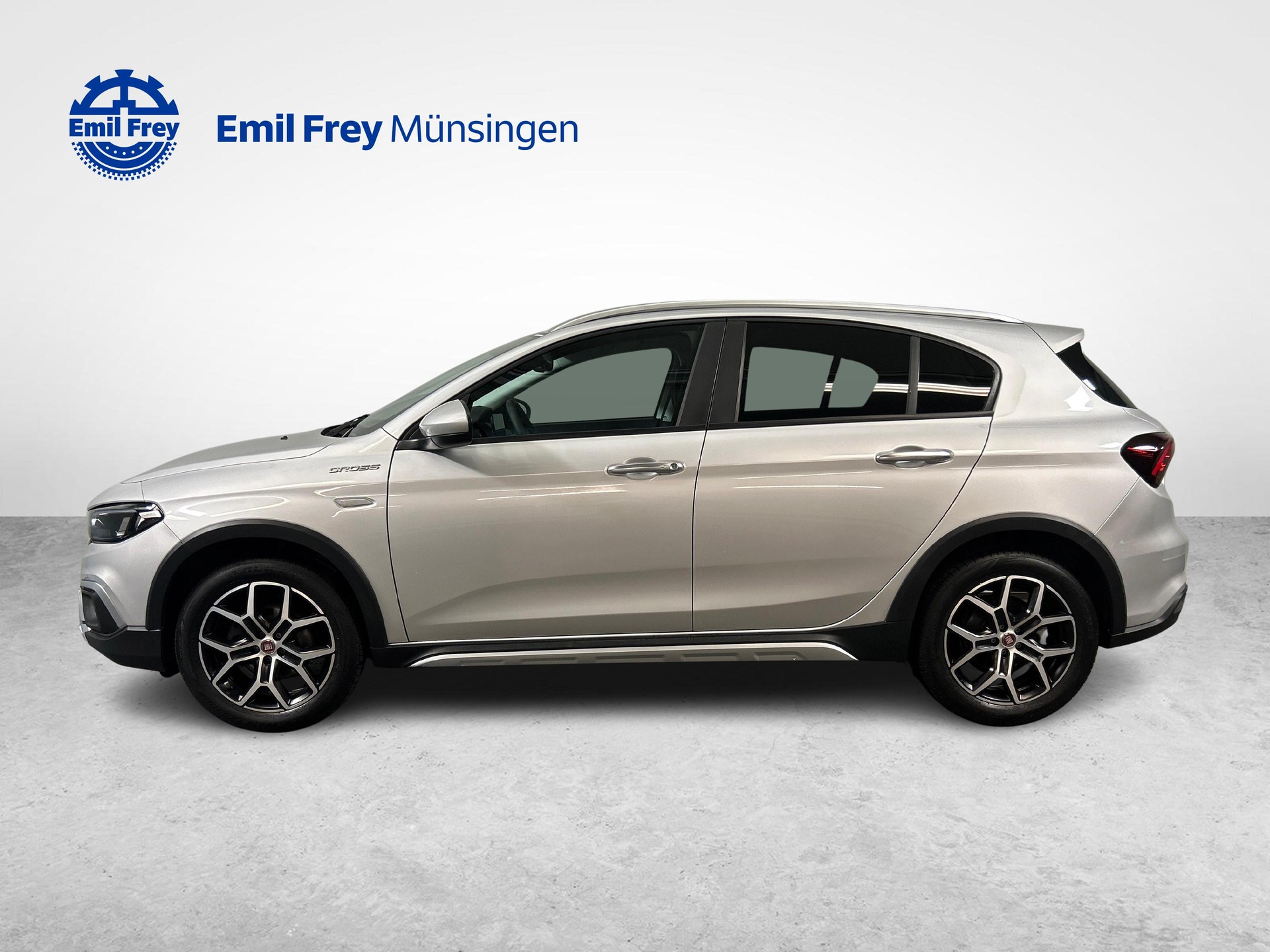 FIAT Tipo 1.5 Hybrid Cross-image-4