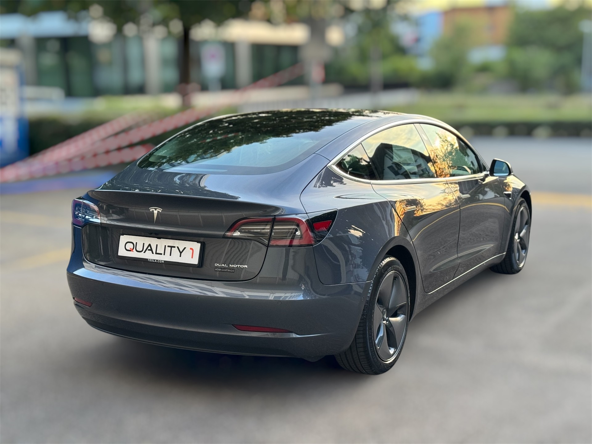 TESLA Model 3 Long Range Dual Motor AWD-image-3