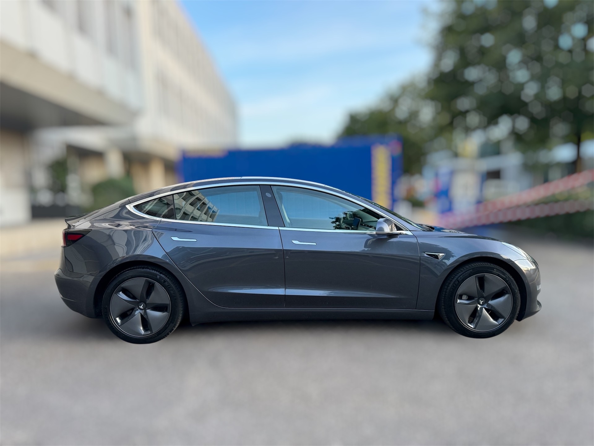 TESLA Model 3 Long Range Dual Motor AWD-image-2