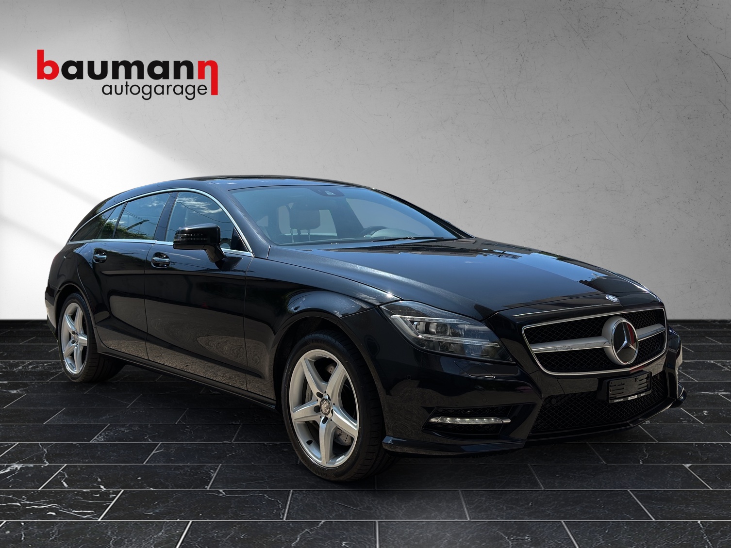MERCEDES-BENZ CLS Shooting Brake 500 Executive 4Matic 7G-Tronic-showroom-element-1