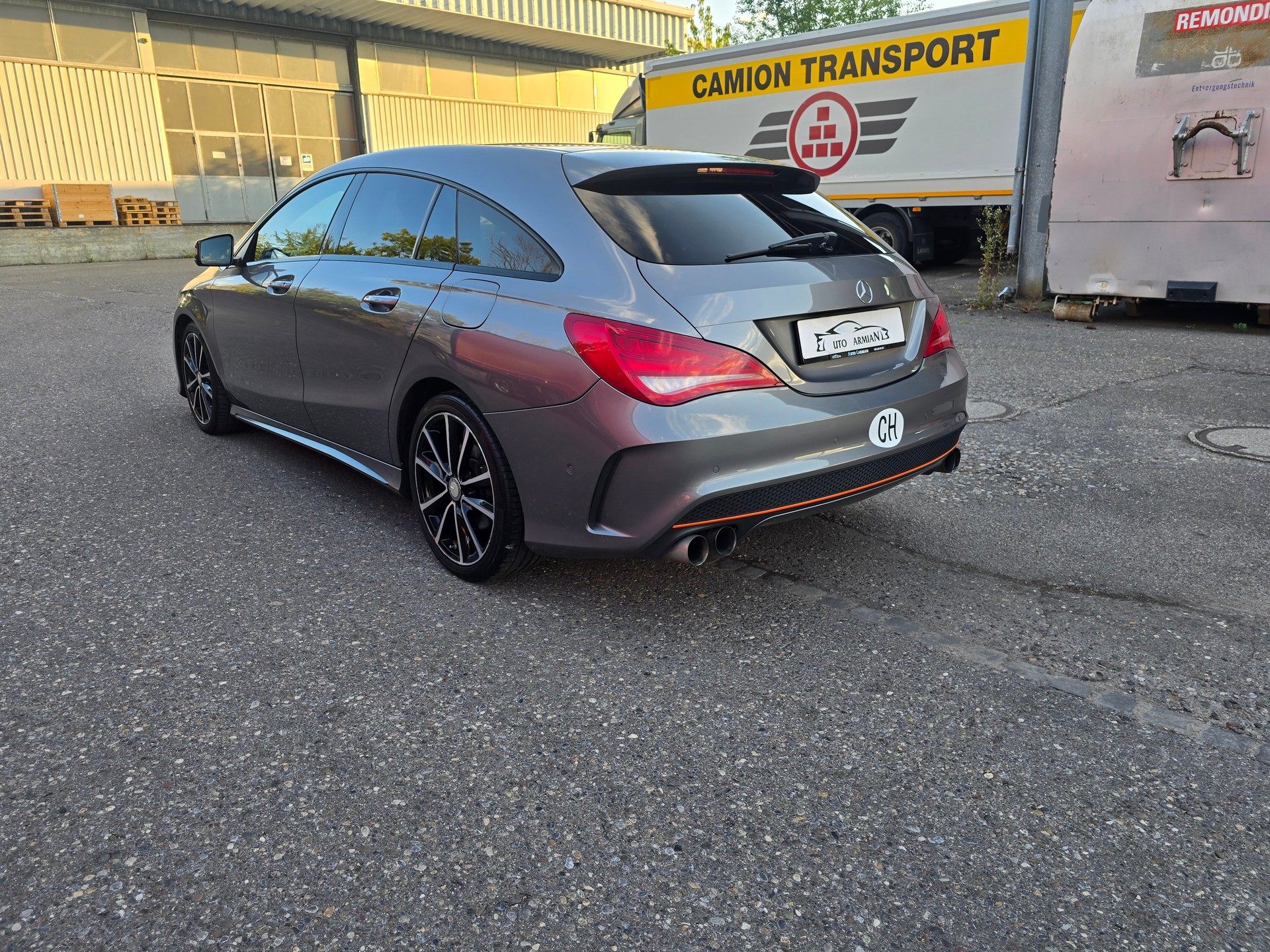 MERCEDES-BENZ CLA Shooting Brake 250 AMG Line 7G-DCT 4Matic-image-5