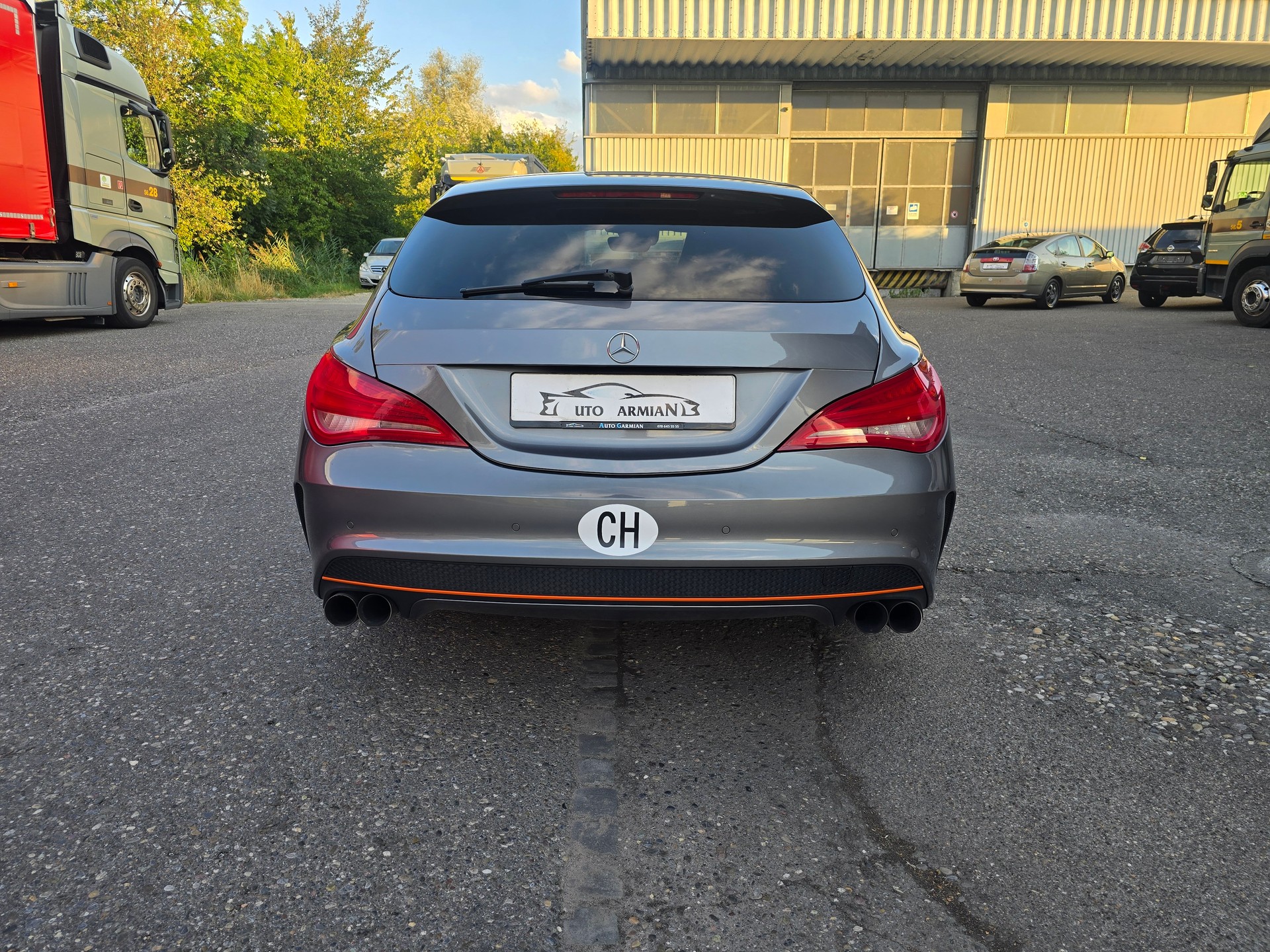MERCEDES-BENZ CLA Shooting Brake 250 AMG Line 7G-DCT 4Matic-showroom-element-3