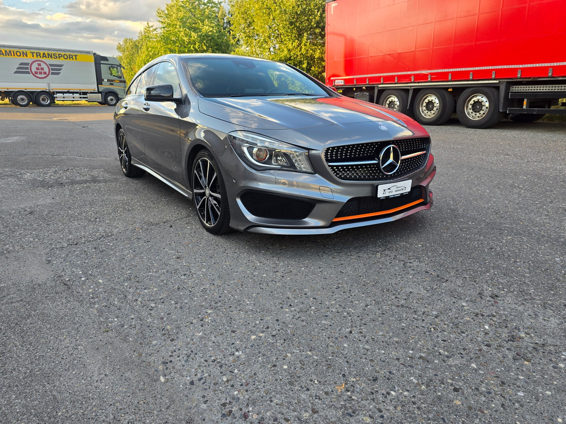 MERCEDES-BENZ CLA Shooting Brake 250 AMG Line 7G-DCT 4Matic-showroom-element-1