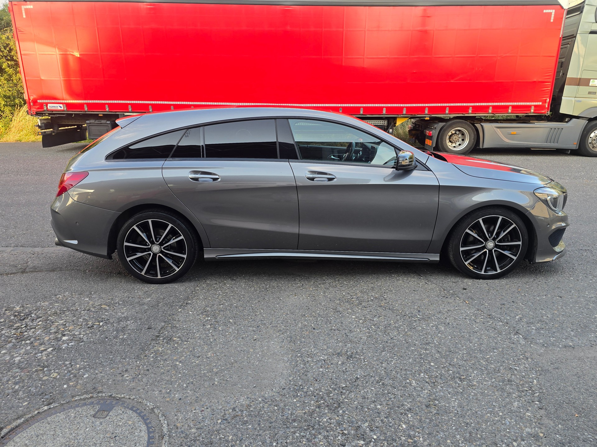 MERCEDES-BENZ CLA Shooting Brake 250 AMG Line 7G-DCT 4Matic-image-8