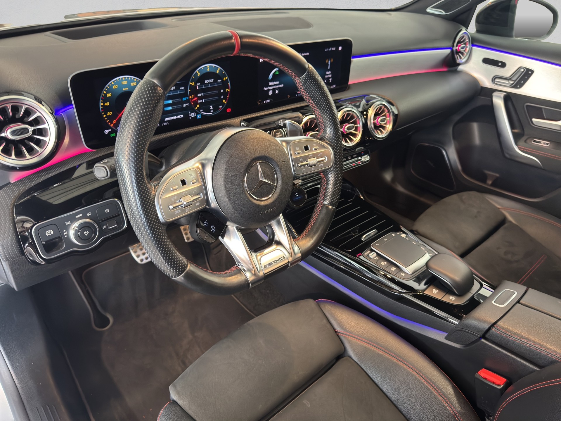 MERCEDES-BENZ A 35 AMG 4Matic Speedshift-image-9