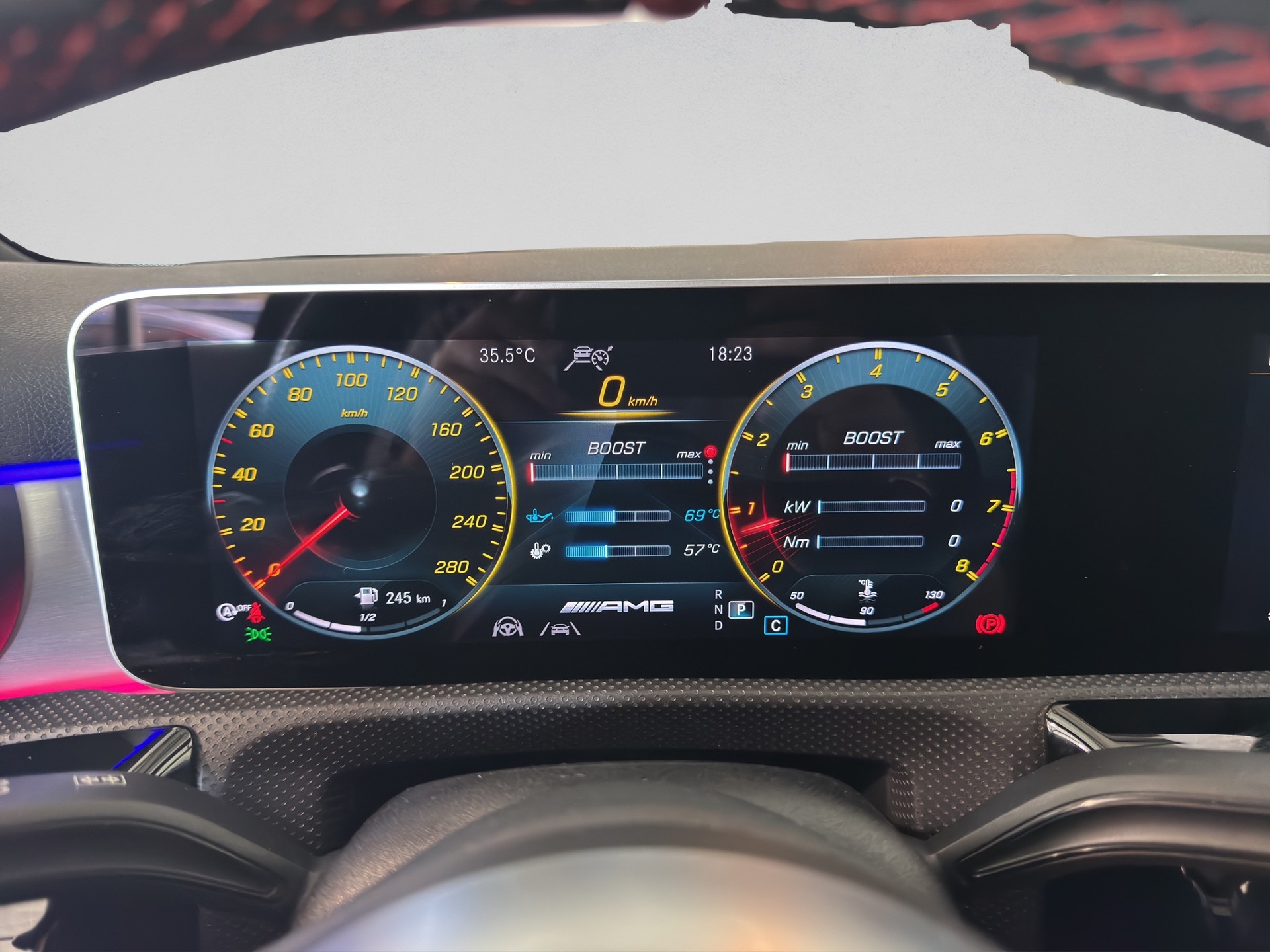 MERCEDES-BENZ A 35 AMG 4Matic Speedshift-image-10