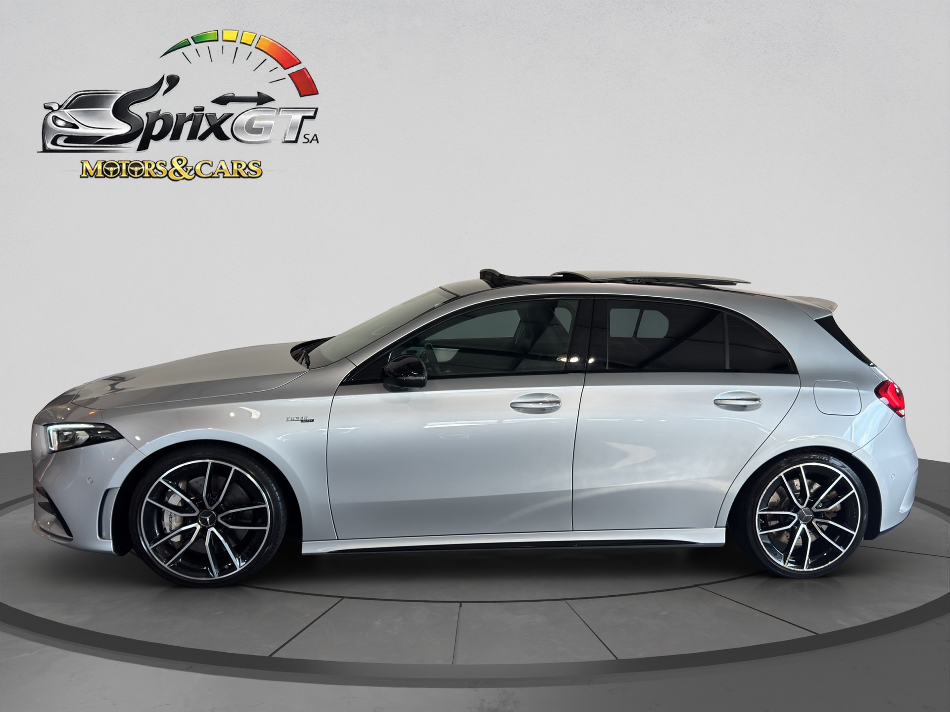MERCEDES-BENZ A 35 AMG 4Matic Speedshift-showroom-element-1