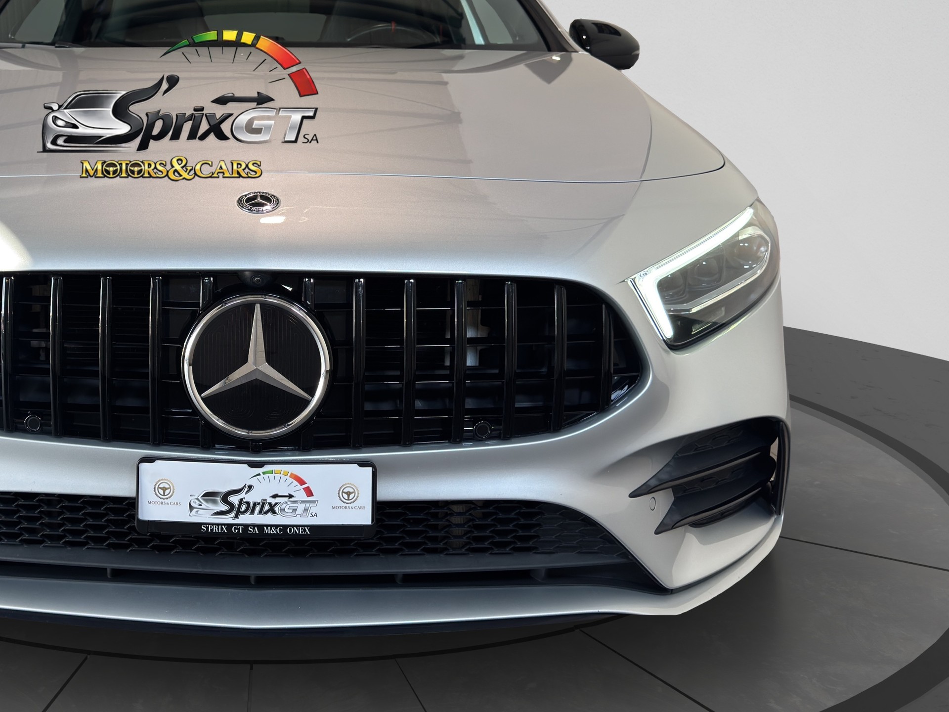MERCEDES-BENZ A 35 AMG 4Matic Speedshift-image-7