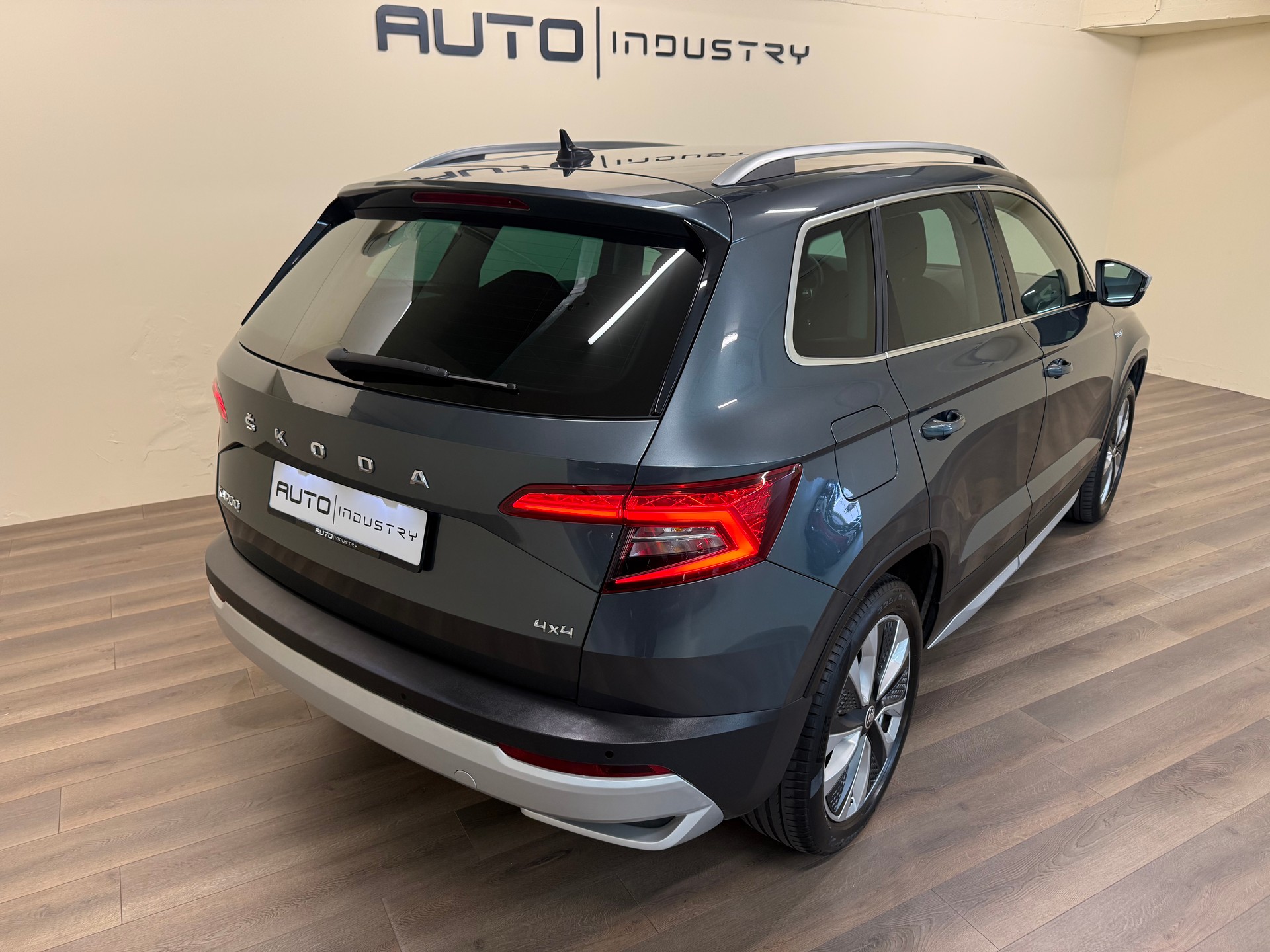 SKODA Karoq 2.0 TDI CR Scout 4x4 DSG-showroom-element-3