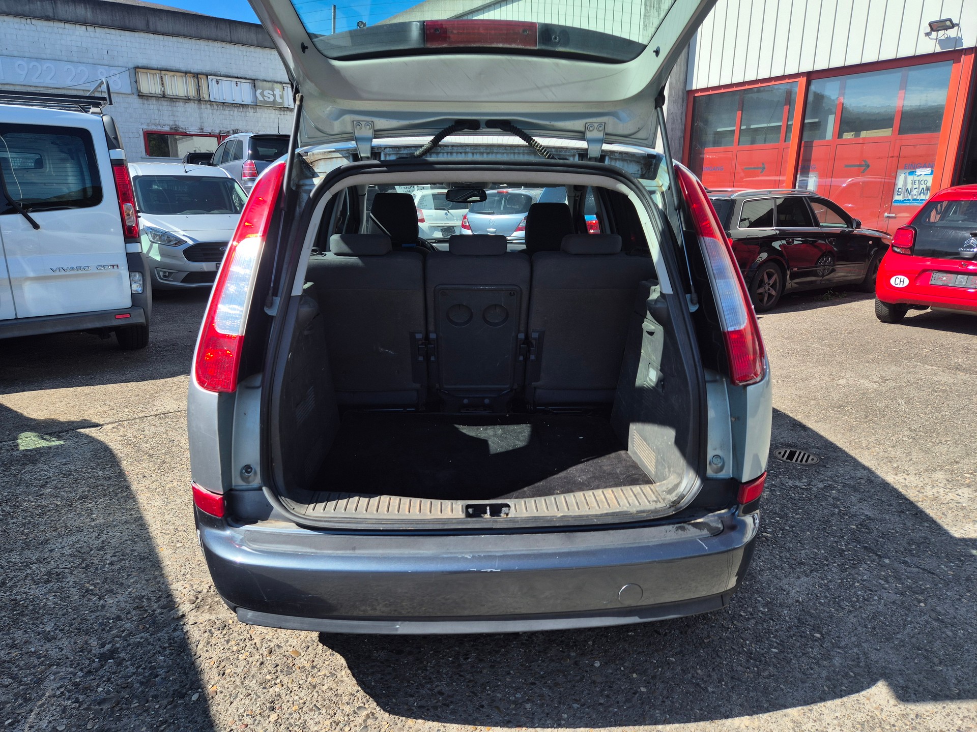 FORD C-Max 1.8 Ambiente-image-6