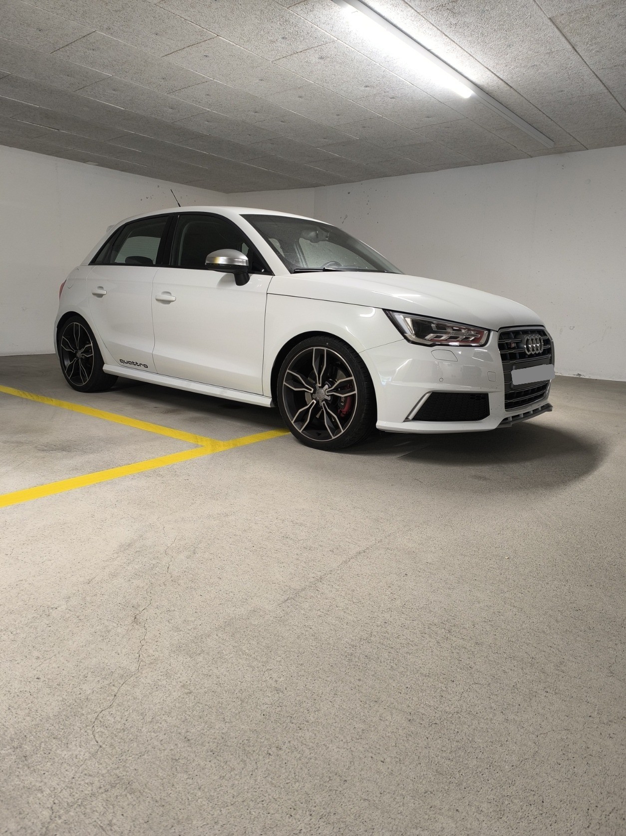 AUDI S1