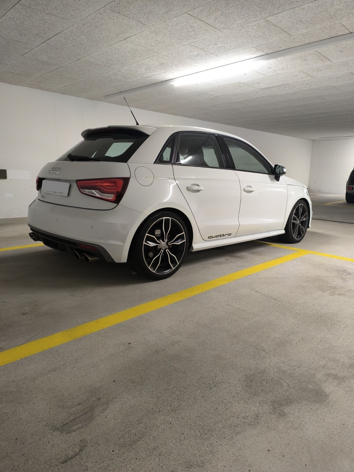 AUDI S1-image-4