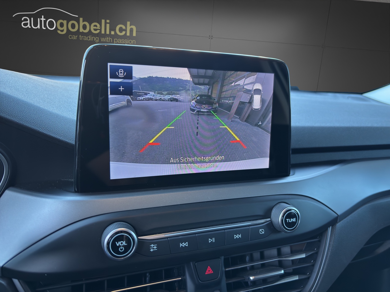FORD Focus 1.5 TDCi Cool Connect Automatic-image-6