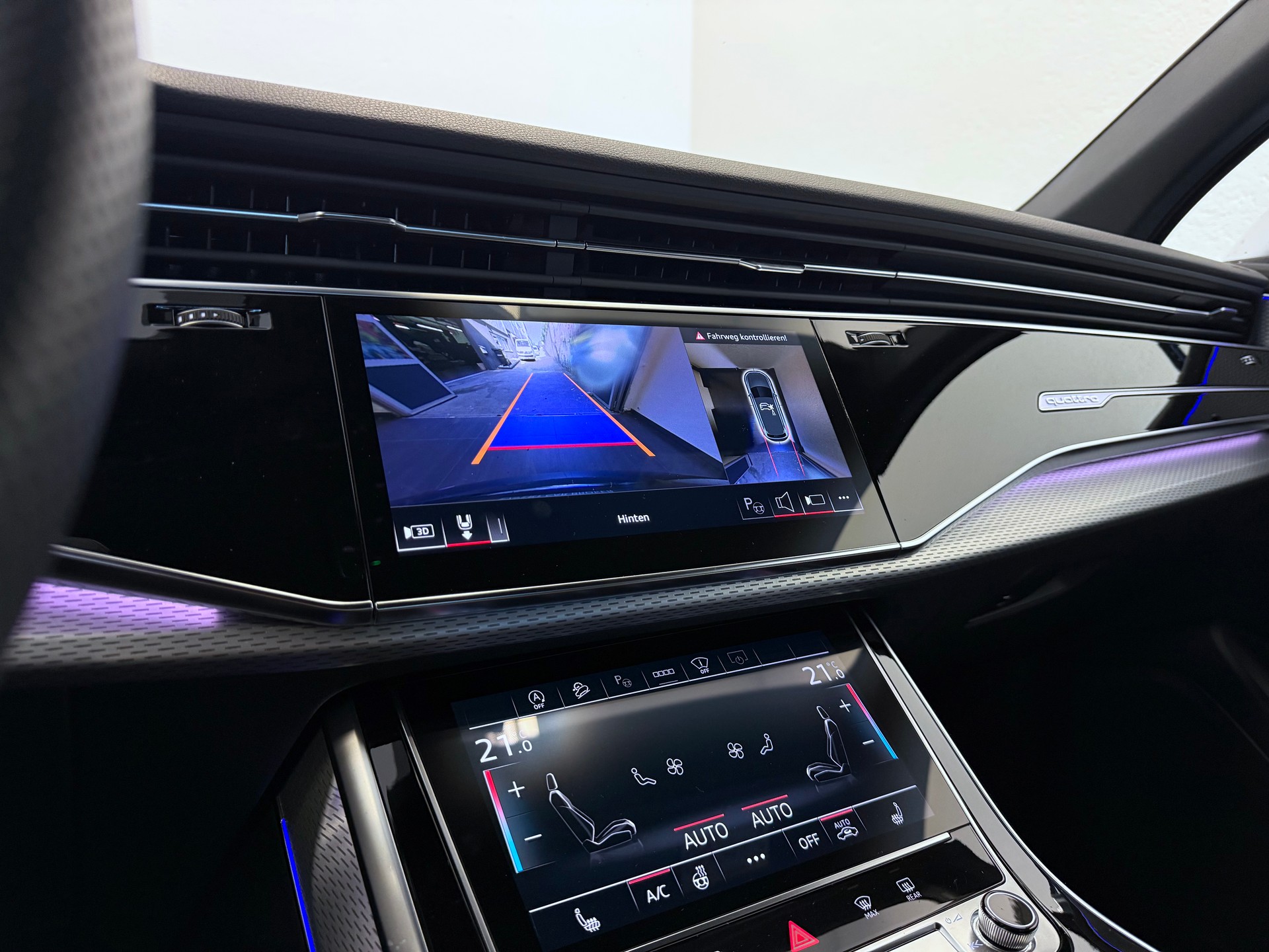 AUDI SQ7 TFSI quattro tiptronic 7-Plätzer "ALL BLACK"-image-29