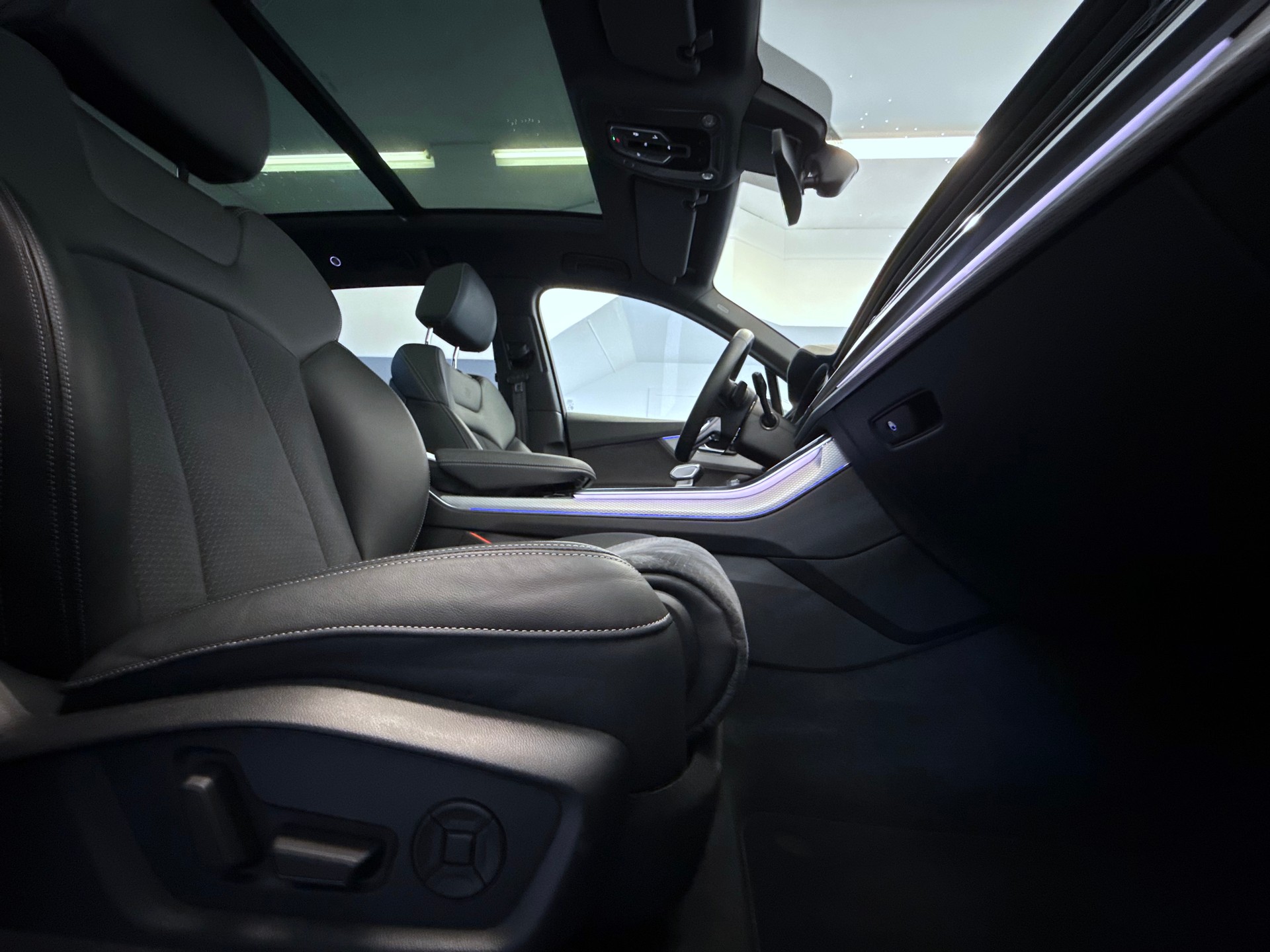AUDI SQ7 TFSI quattro tiptronic 7-Plätzer "ALL BLACK"-image-20