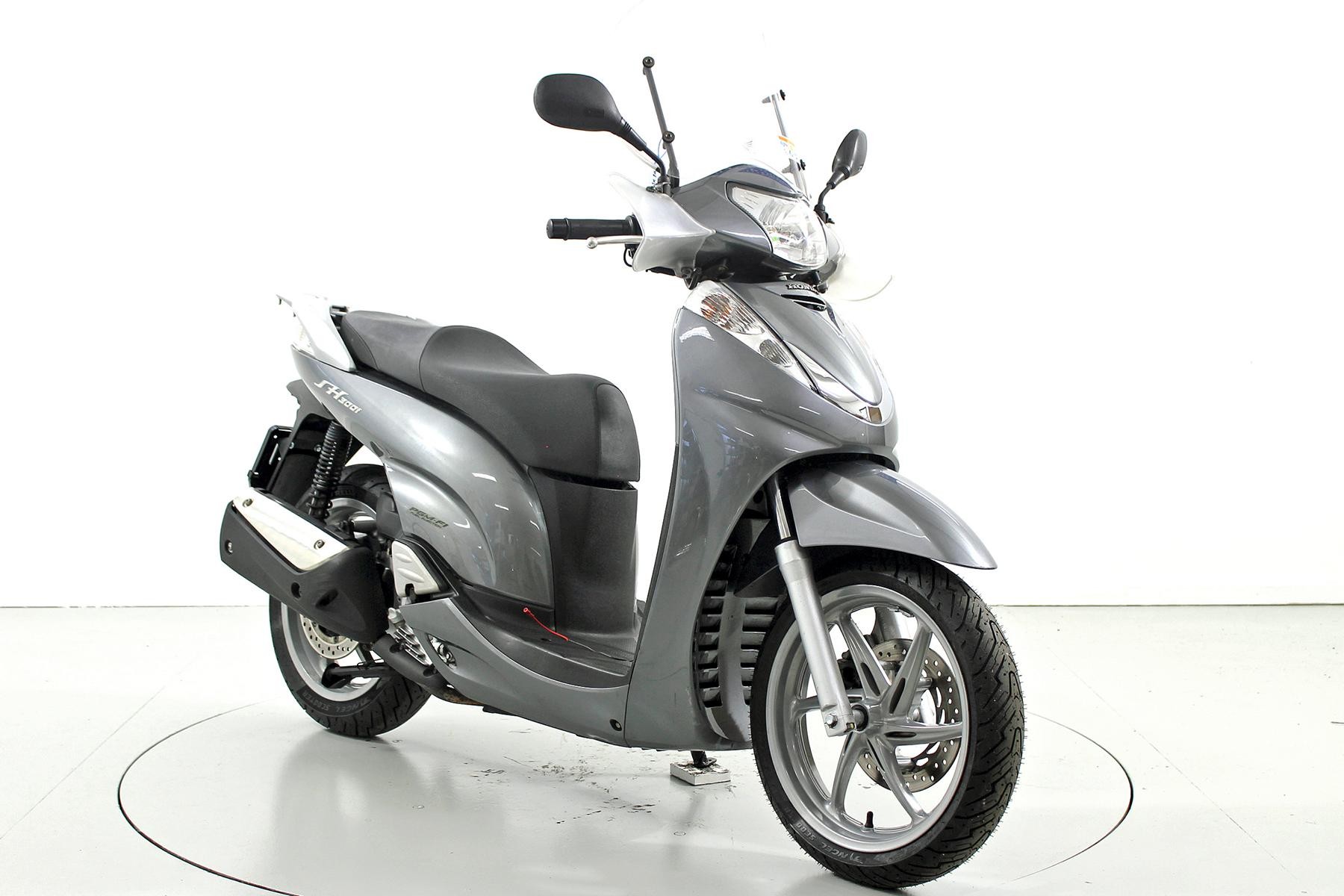 HONDA SH 300 ABS-image-1