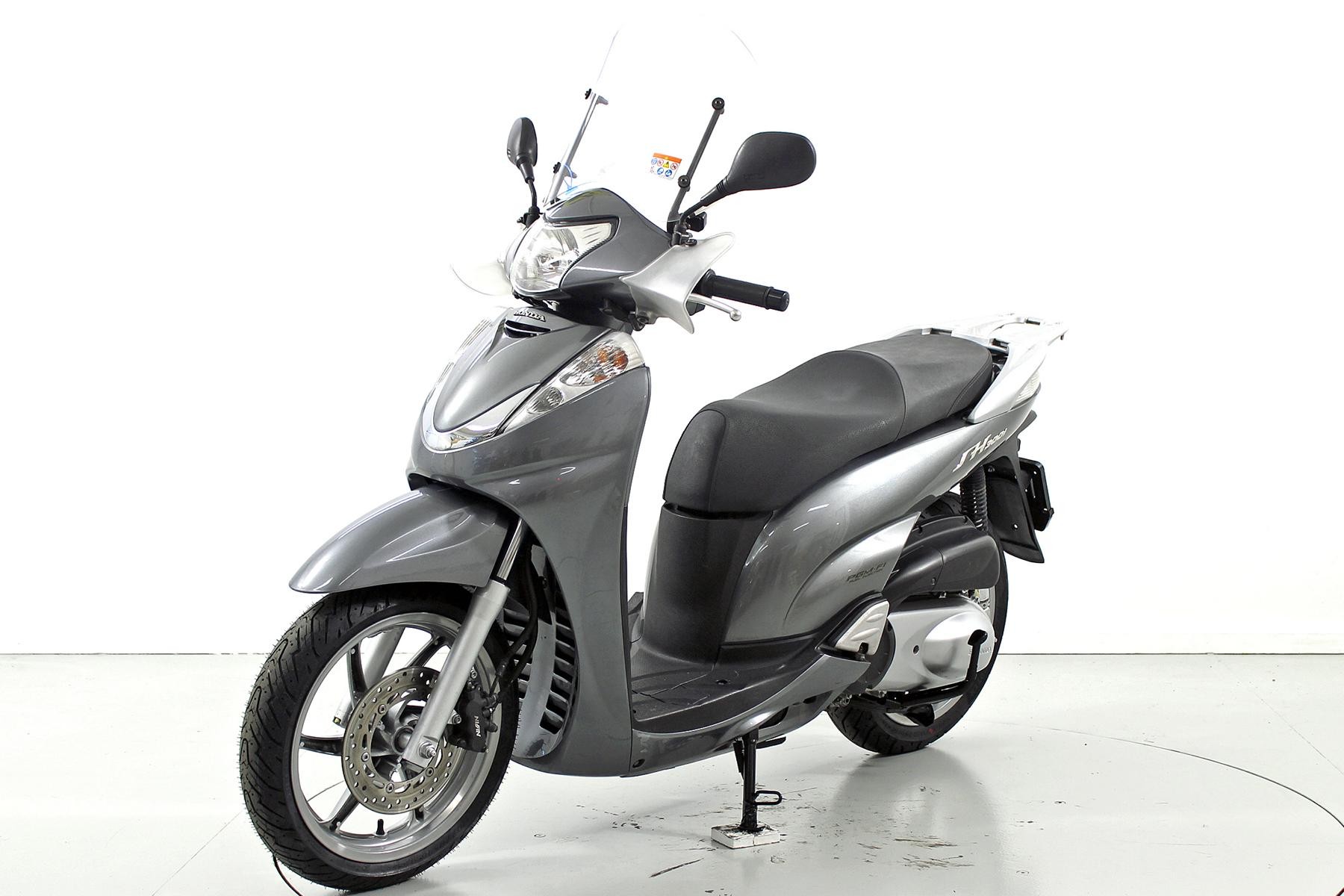 HONDA SH 300 ABS-image-2