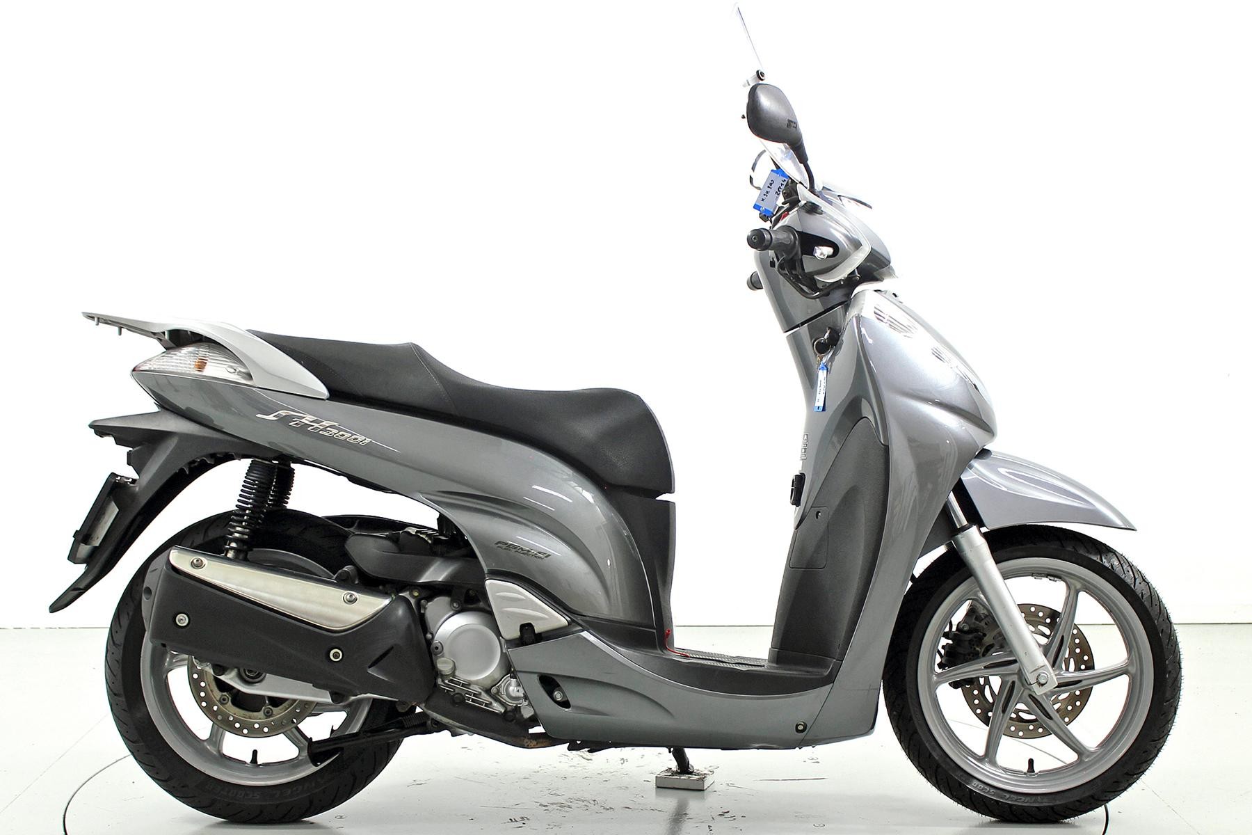 HONDA SH 300 ABS-image-3
