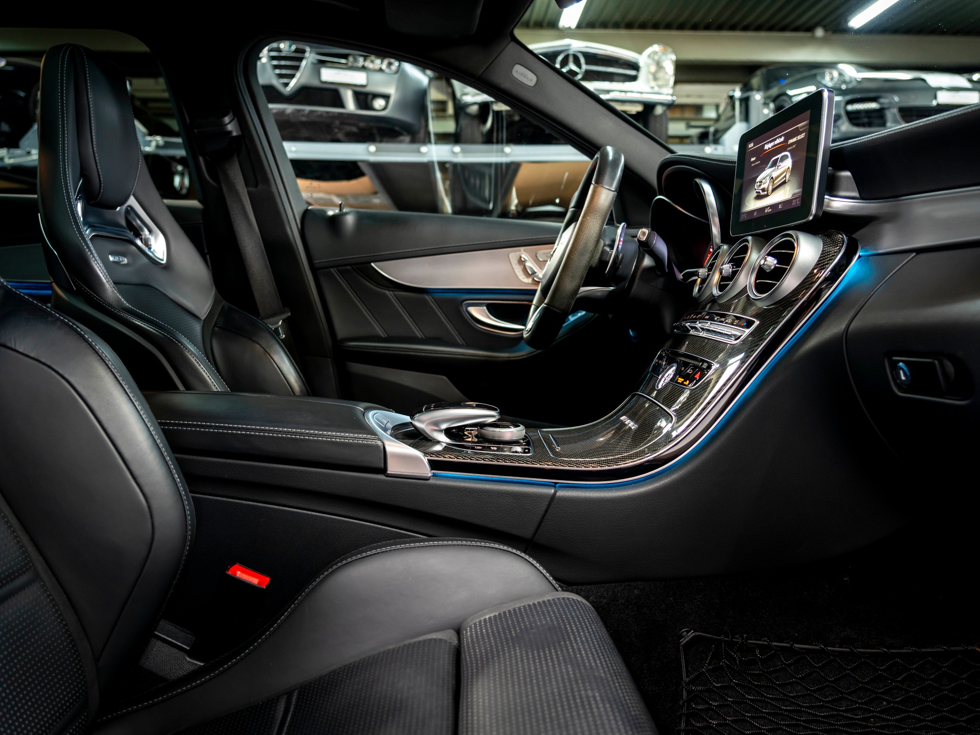 MERCEDES-BENZ C 63 S AMG Speedshift-image-25