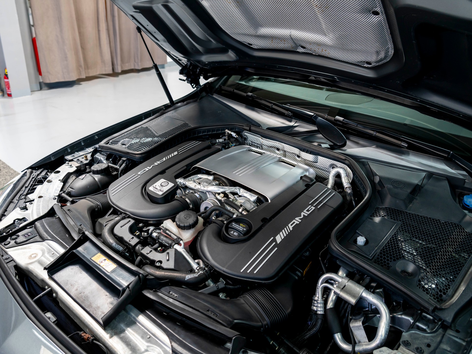 MERCEDES-BENZ C 63 S AMG Speedshift-image-28