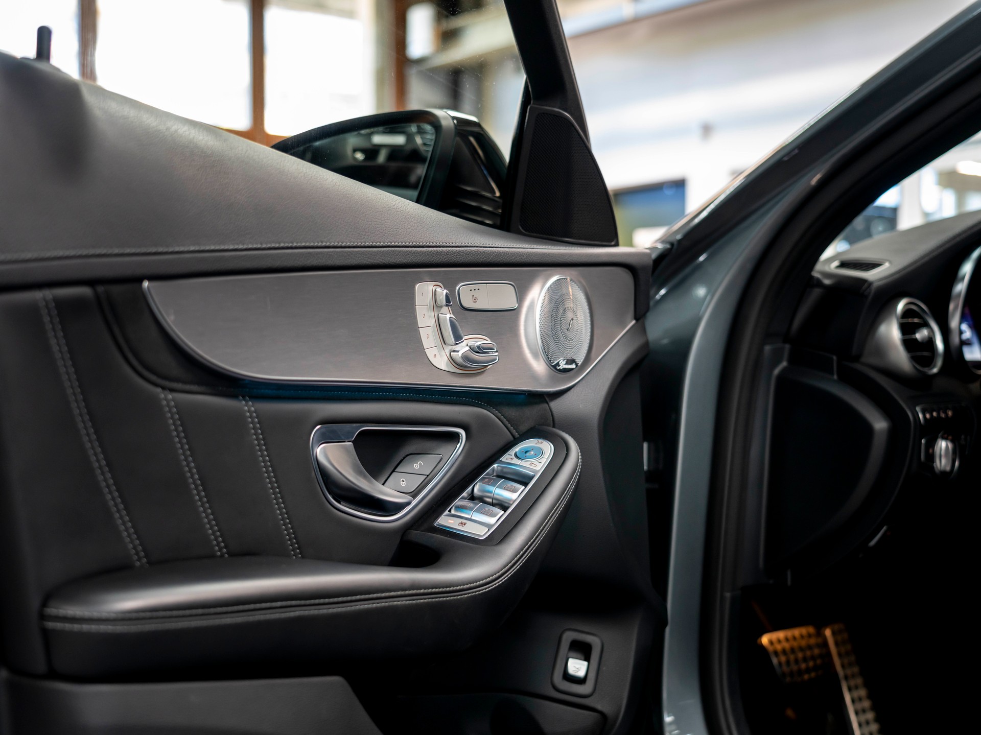 MERCEDES-BENZ C 63 S AMG Speedshift-image-19