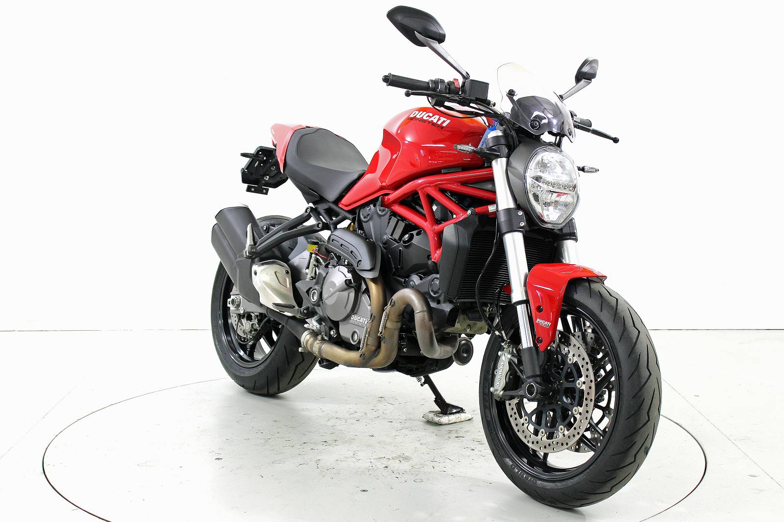 DUCATI Monster 821 ABS-image-1