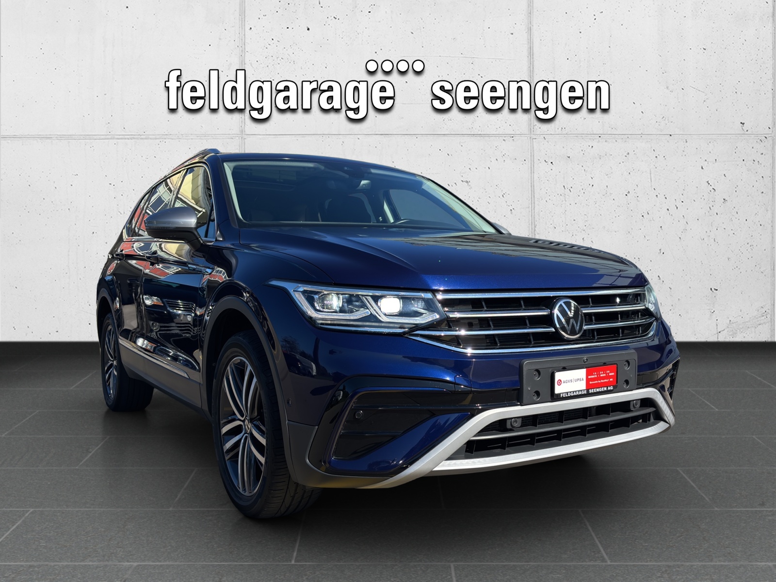 VW Tiguan Allspace 2.0TSI Elegance 4Motion DSG mit AHK & Panorama-Ausstell-/Schiebedach-showroom-element-2