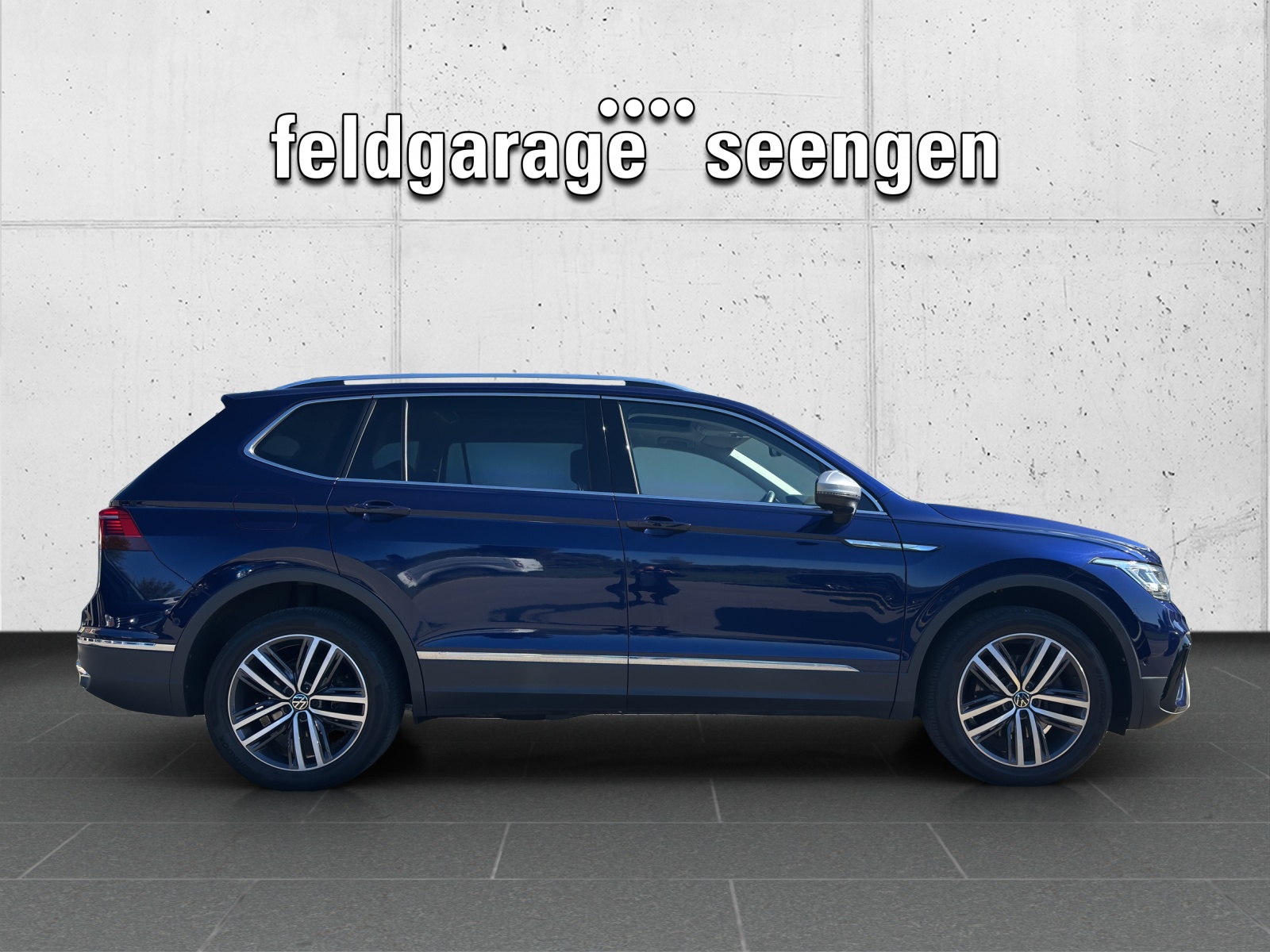 VW Tiguan Allspace 2.0TSI Elegance 4Motion DSG mit AHK & Panorama-Ausstell-/Schiebedach-showroom-element-3