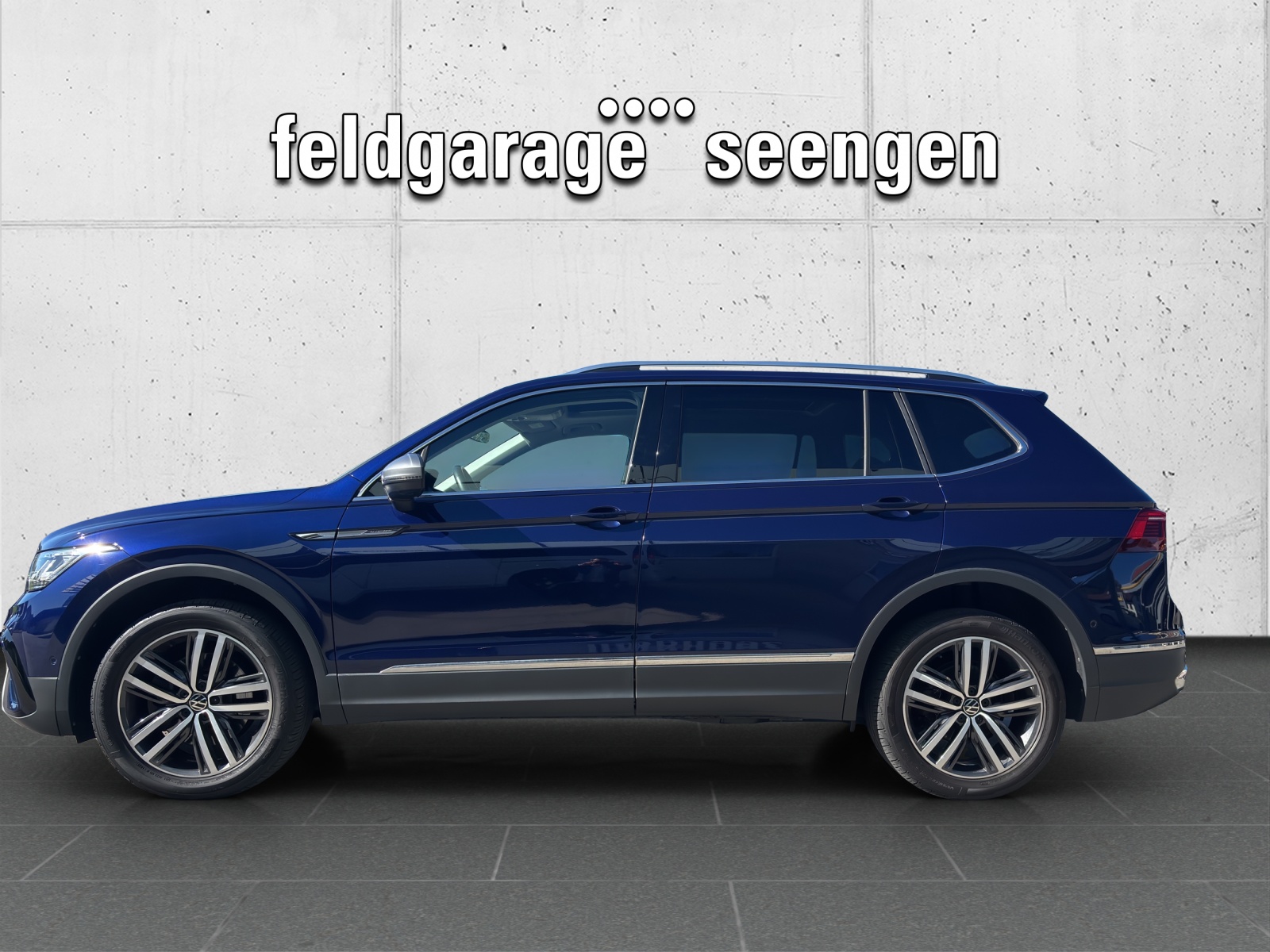 VW Tiguan Allspace 2.0TSI Elegance 4Motion DSG mit AHK & Panorama-Ausstell-/Schiebedach-showroom-element-1