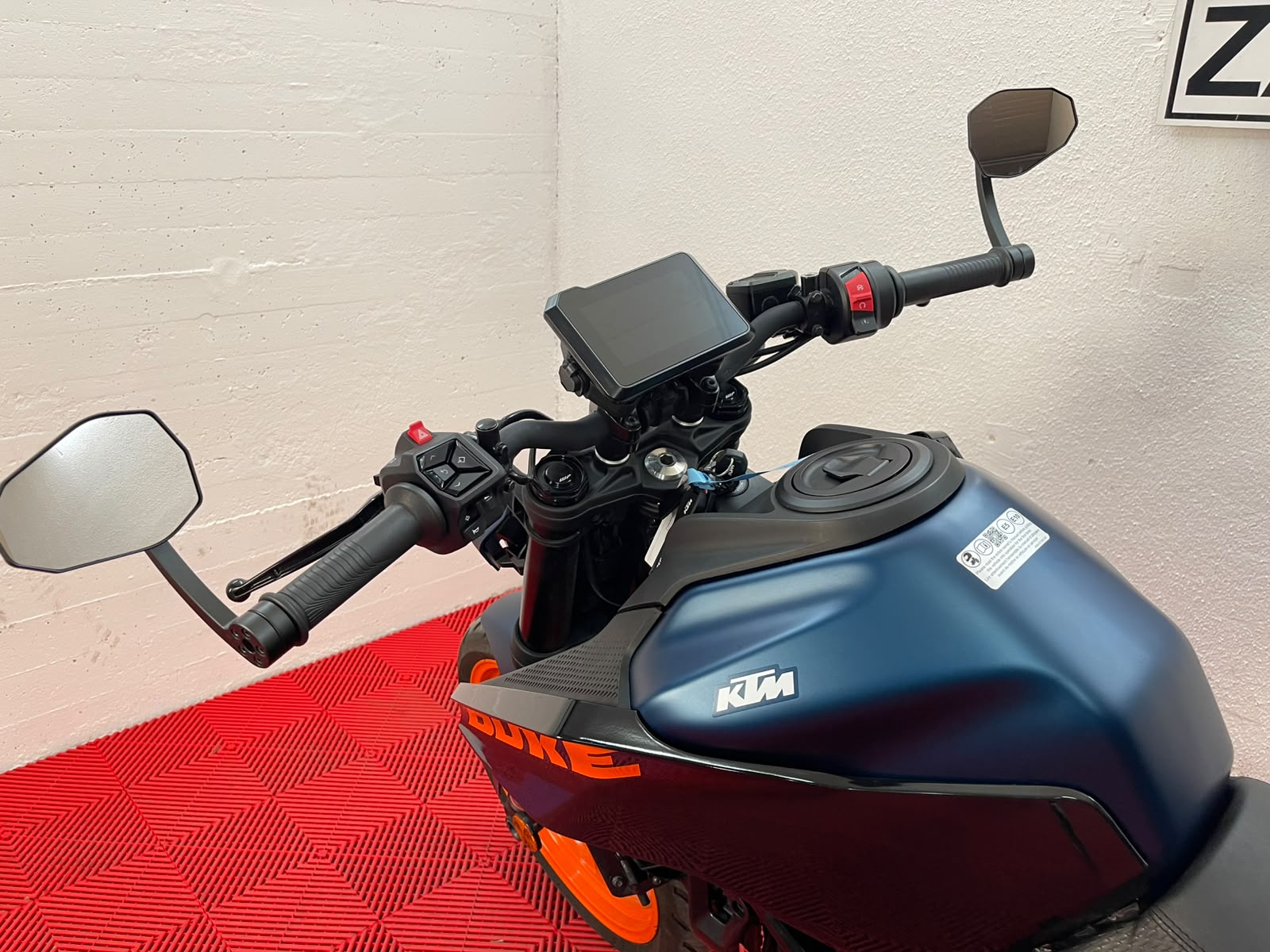 KTM 125 DUKE 2024-image-6