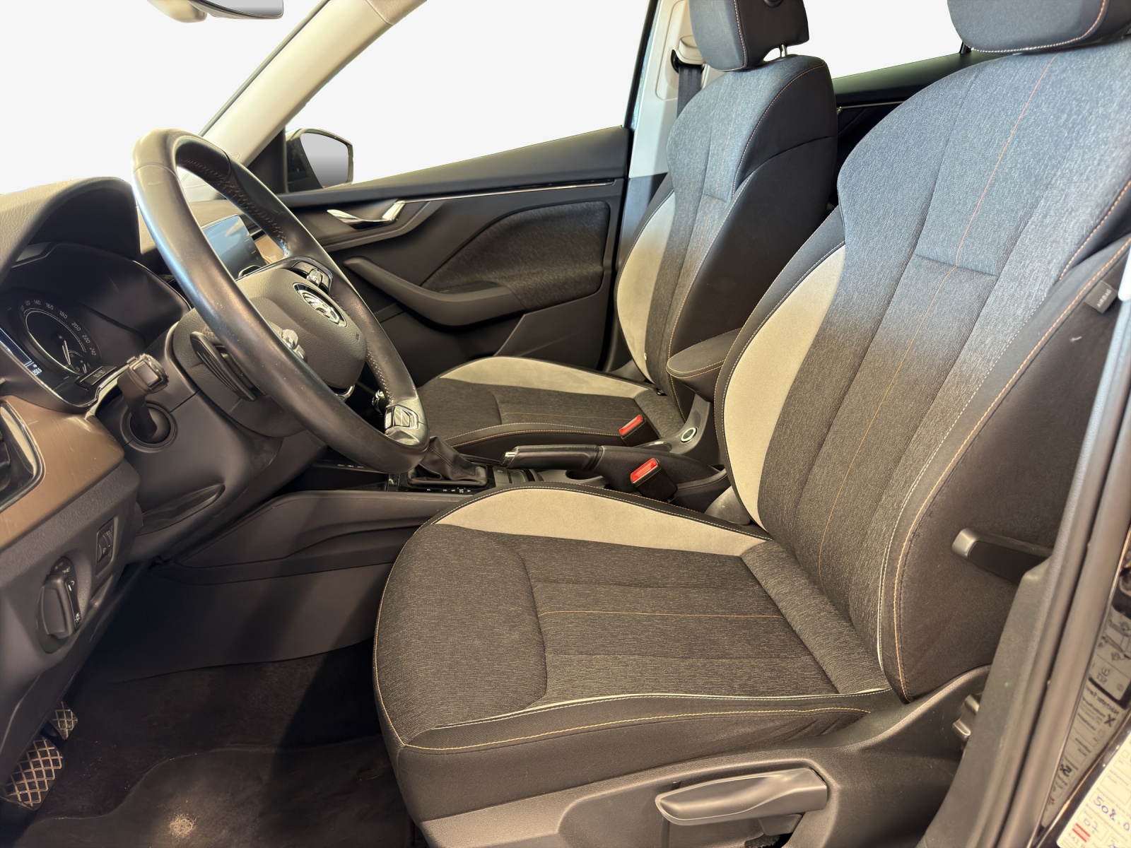SKODA Kamiq 1.0 TSI Style DSG-image-7