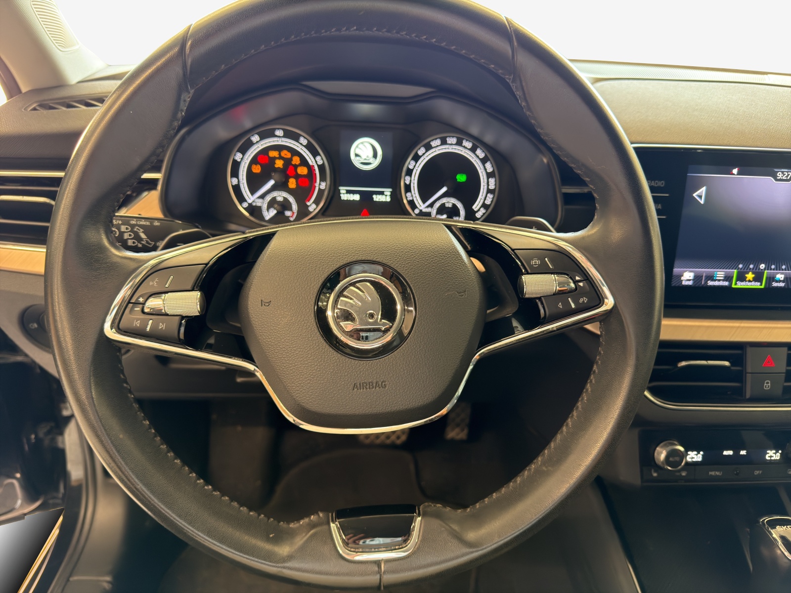 SKODA Kamiq 1.0 TSI Style DSG-image-9
