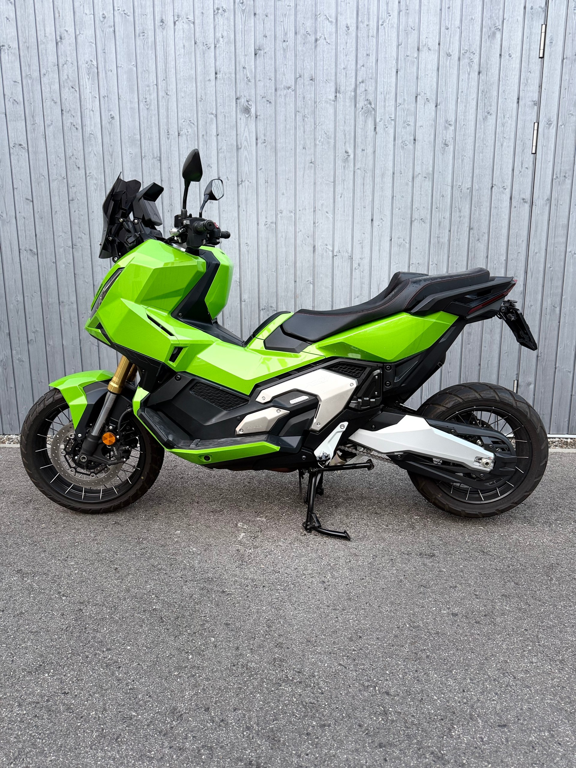 HONDA X-ADV 750-image-2