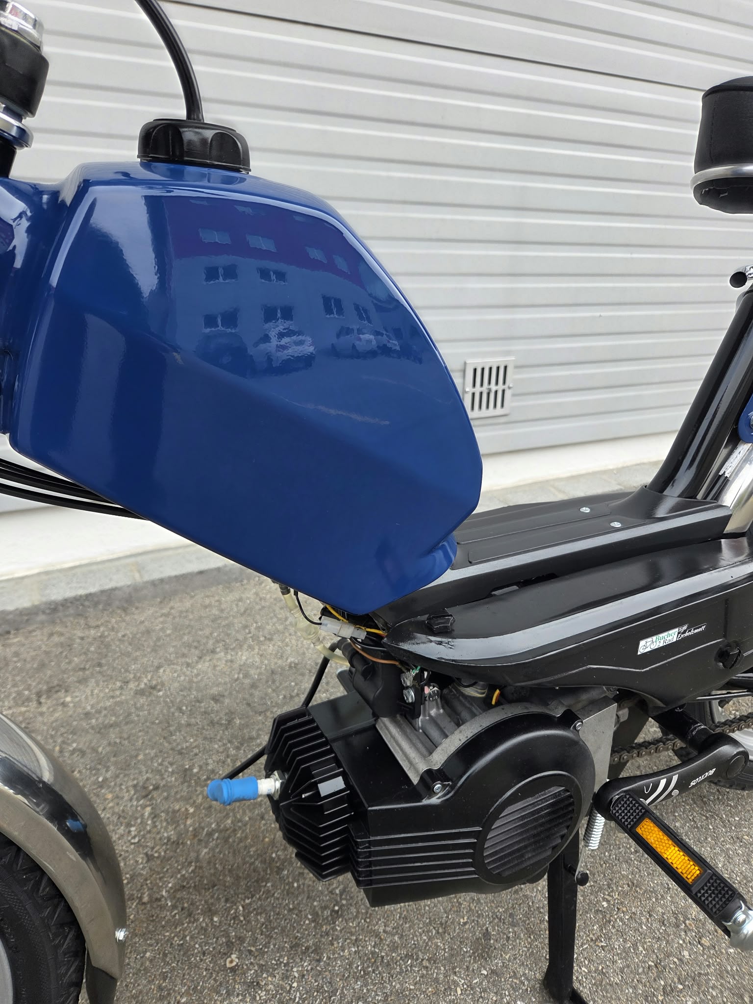 PONY GTX 521 Neuwertig erst 1700km ab Service-image-9