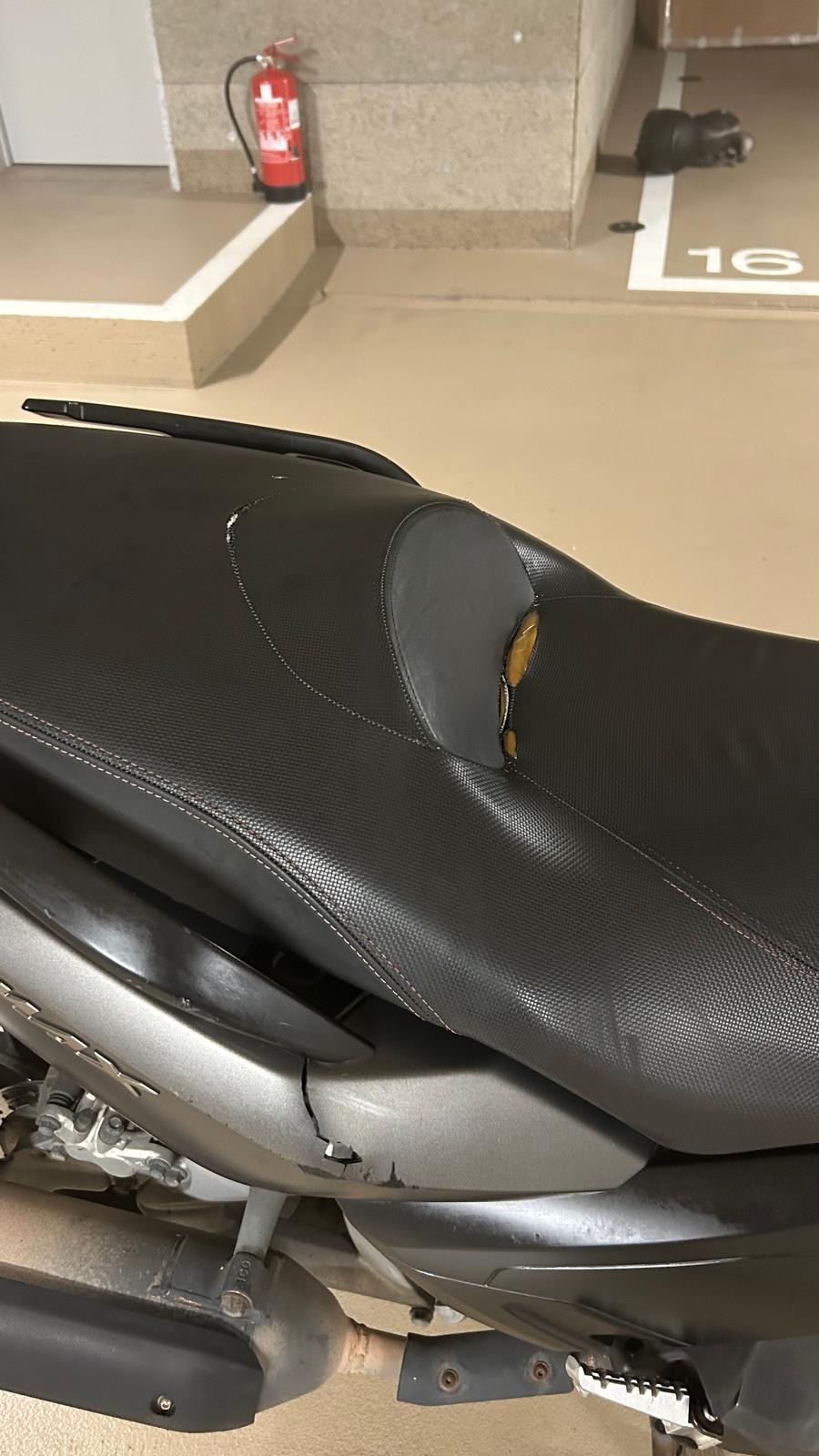 YAMAHA X-Max YP 250 R ABS-image-6